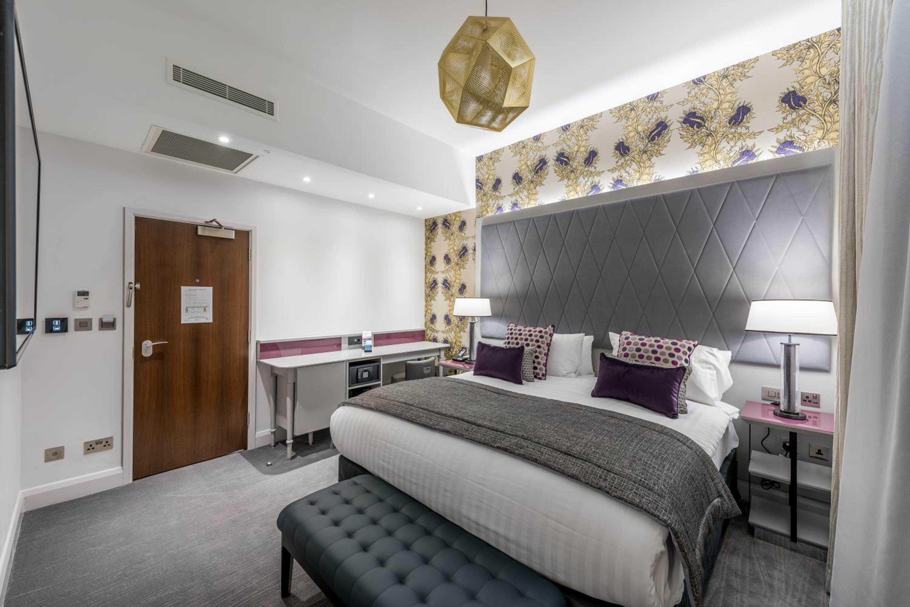 Privilege King Room photo 3