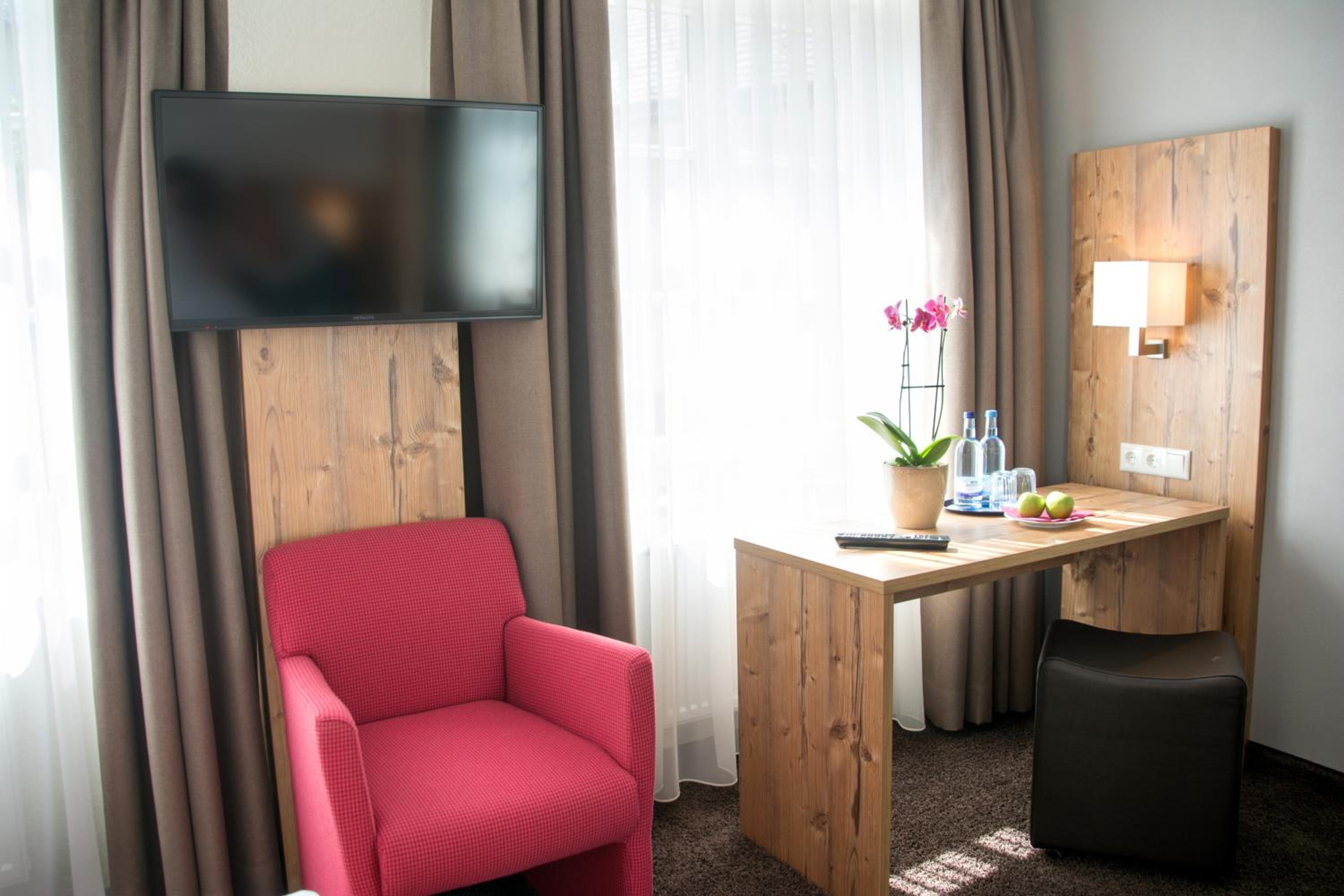 Double Room - Photo 8