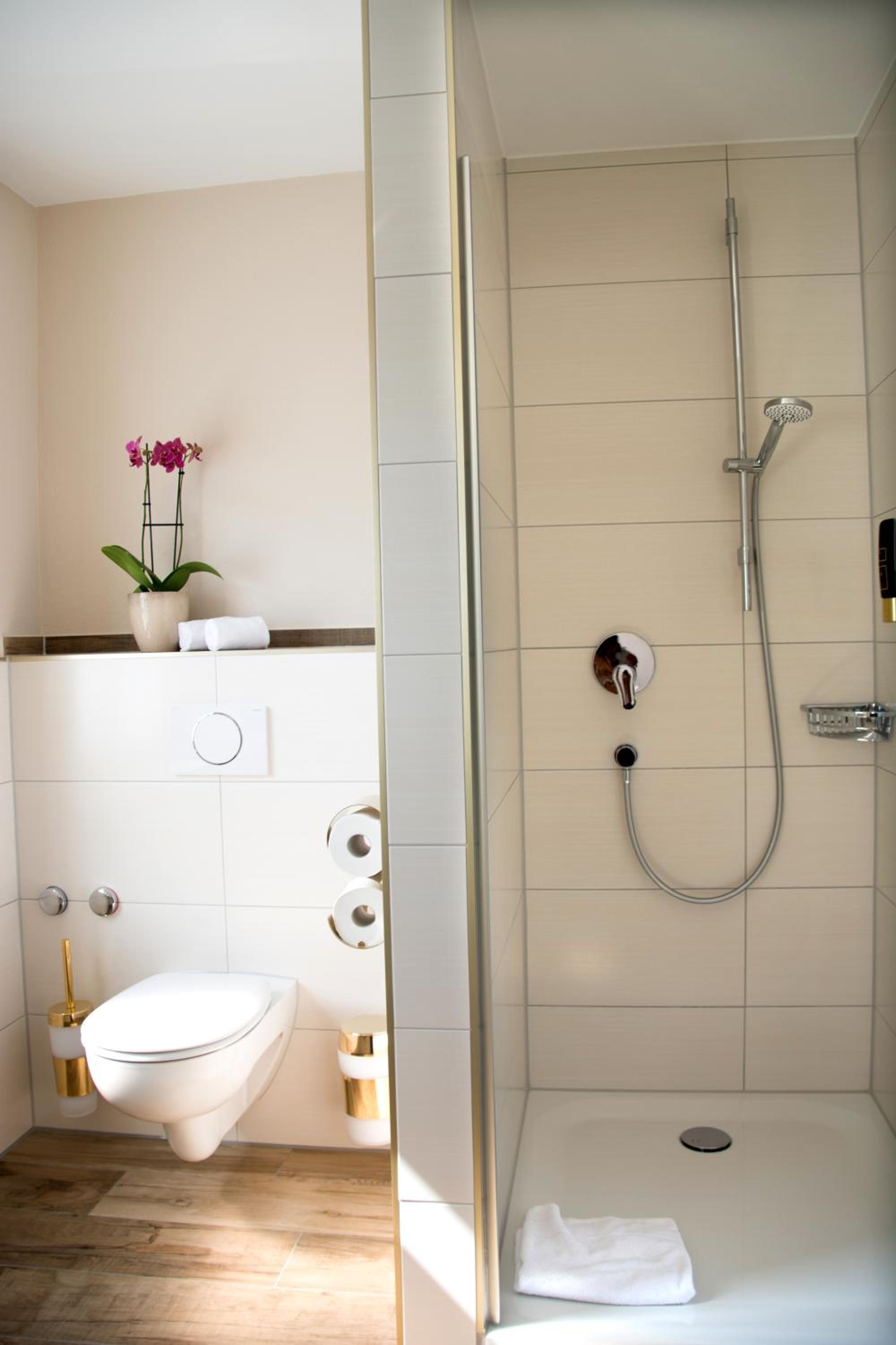 Double Room - Photo 11
