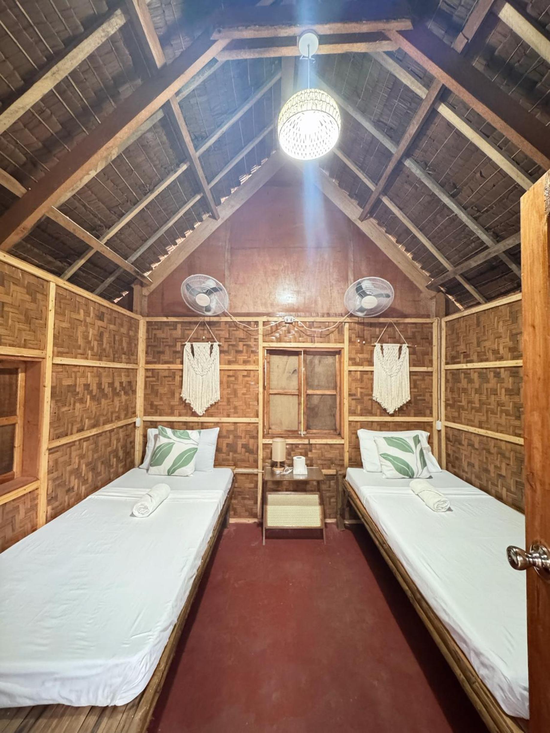 Twin Room with Shared Bathroom photo 2