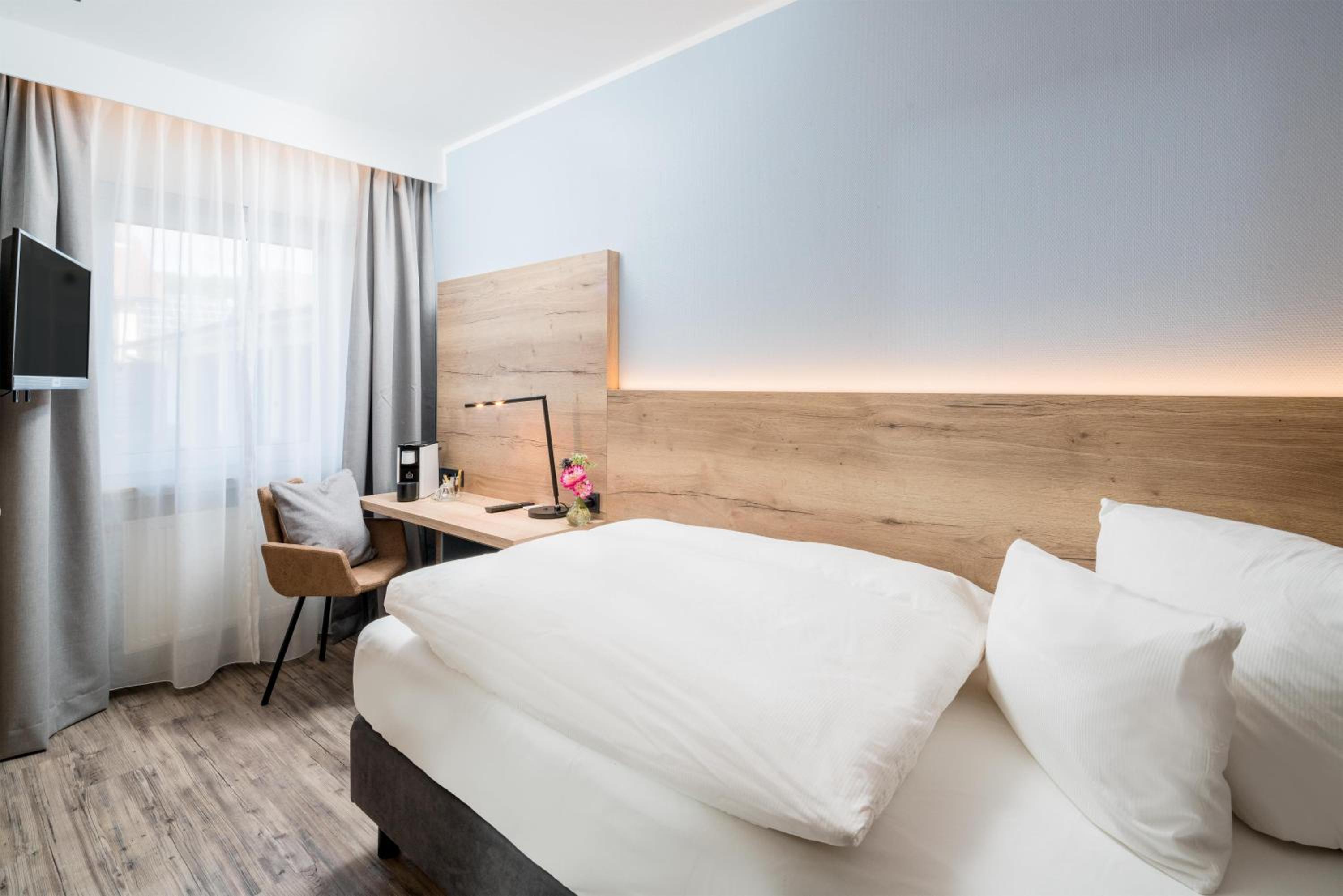 Single Room photo 2