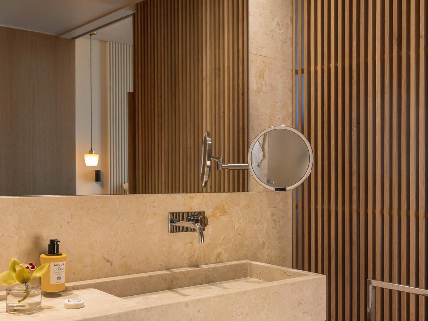 Superior Double or Twin Room with City View photo 1