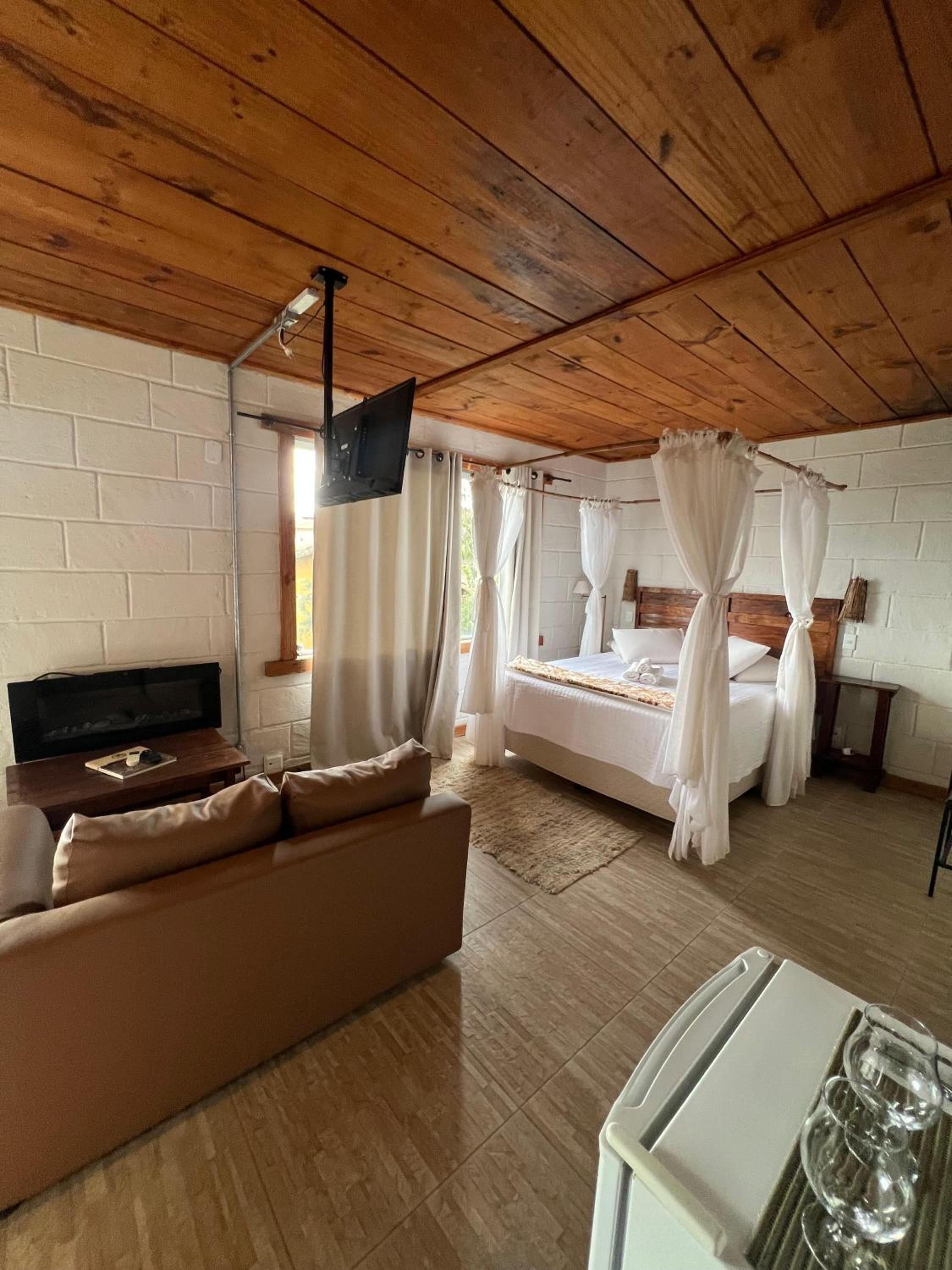 Suite with Mountain View