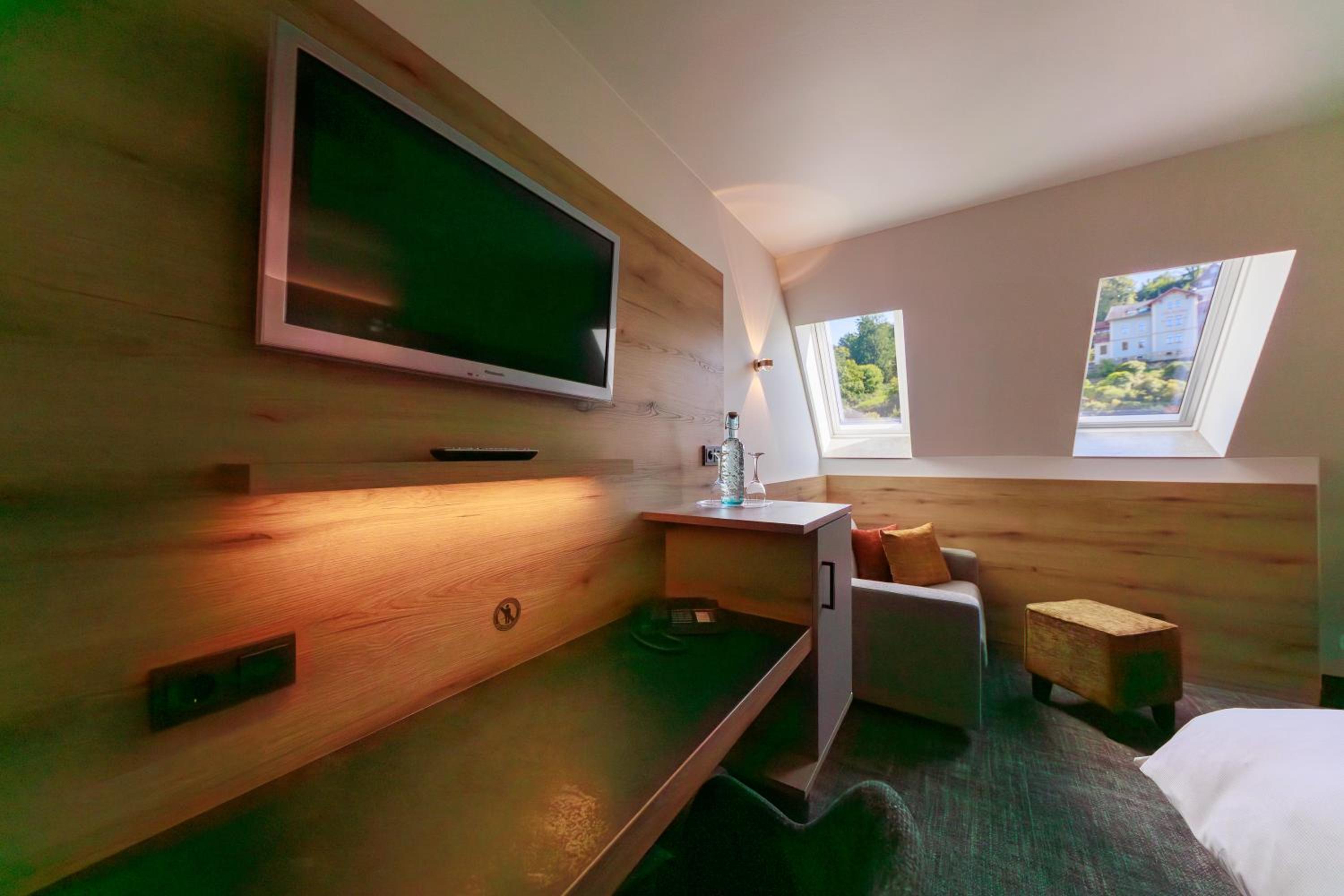 Double Room - Photo 6