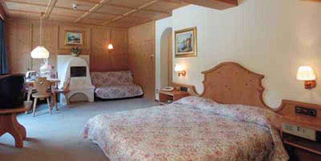 Junior Suite with Balcony photo 1