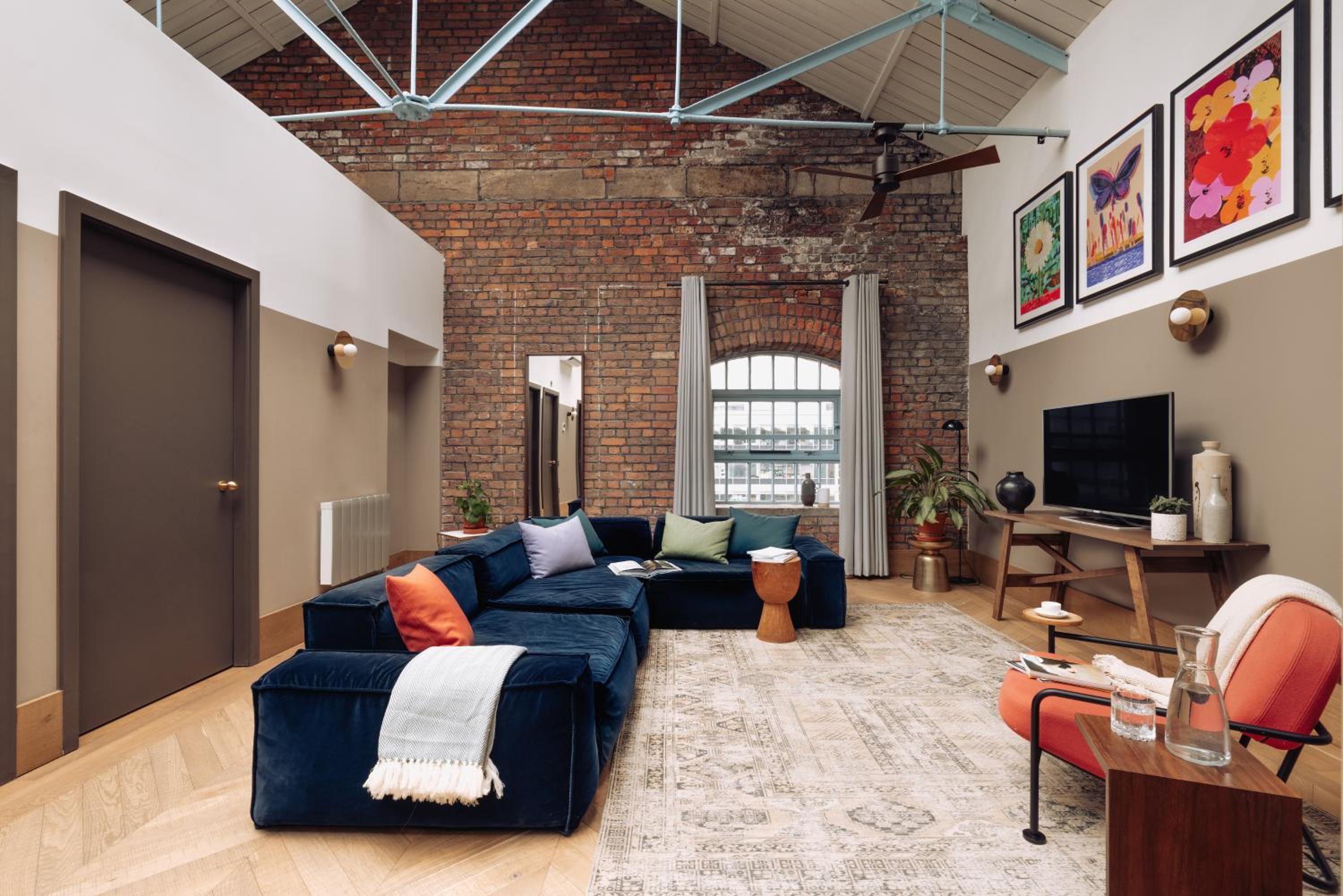 Two-Bedroom Loft Apartment - Photo 5