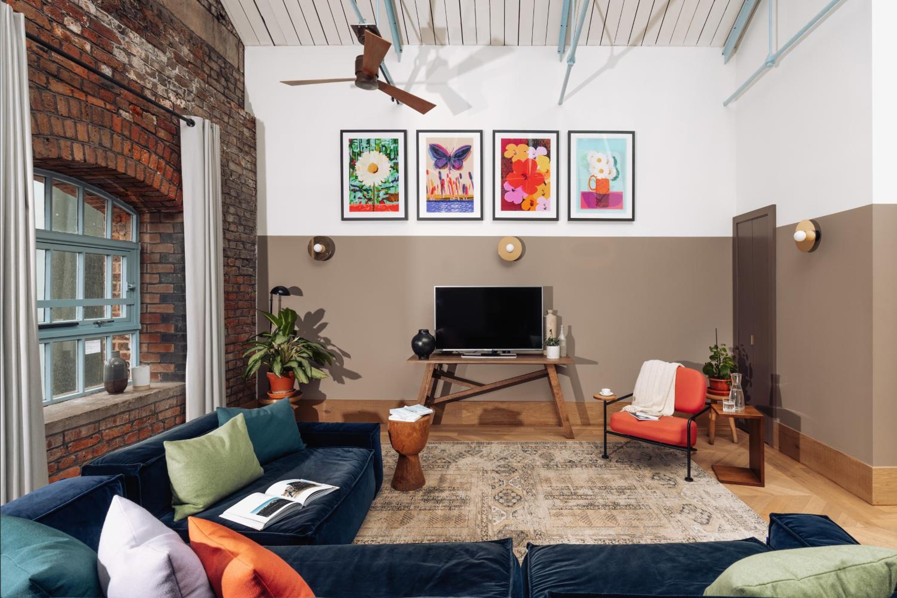 Two-Bedroom Loft Apartment - Photo 4
