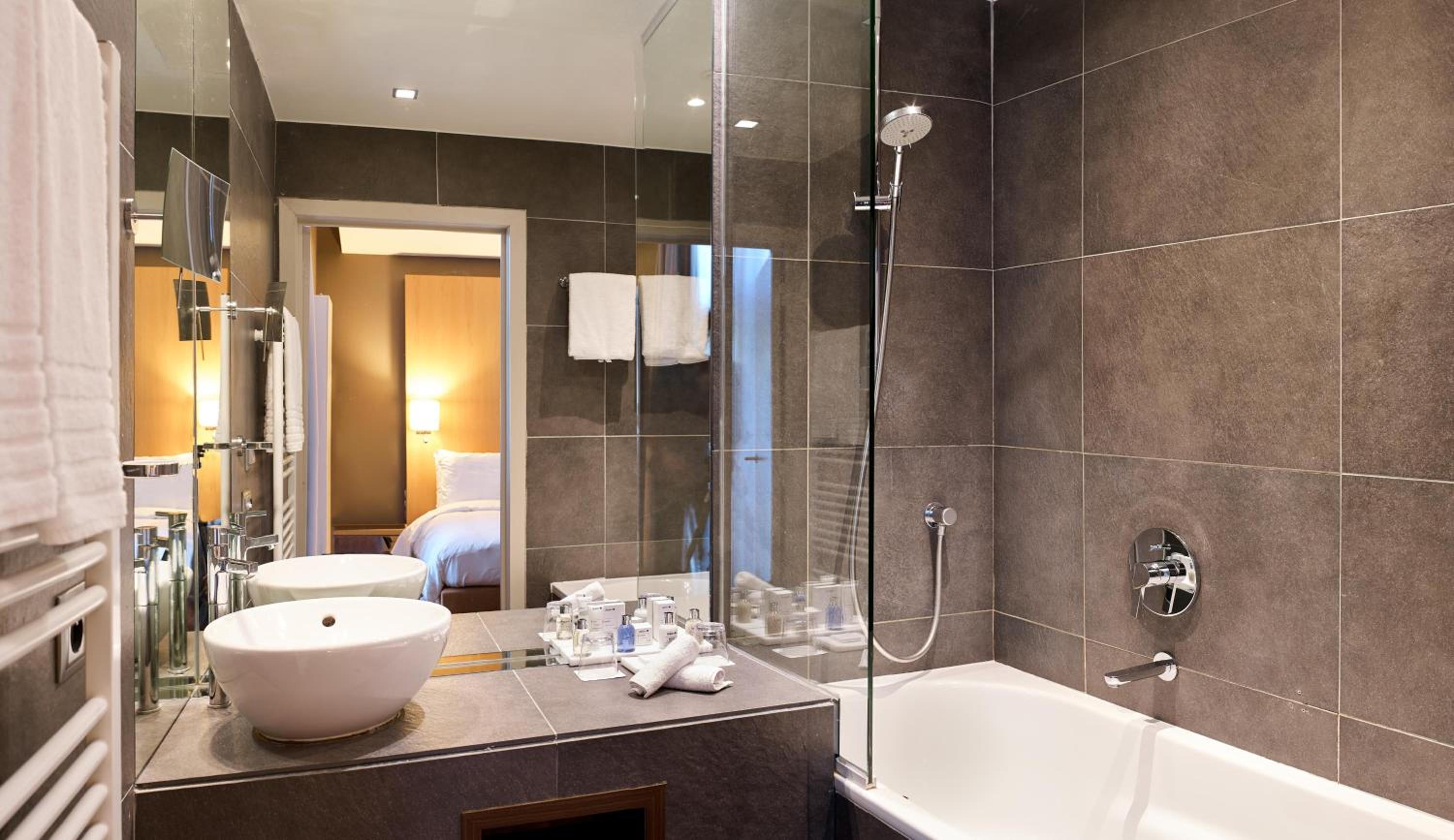 Junior Suite - Photo 8