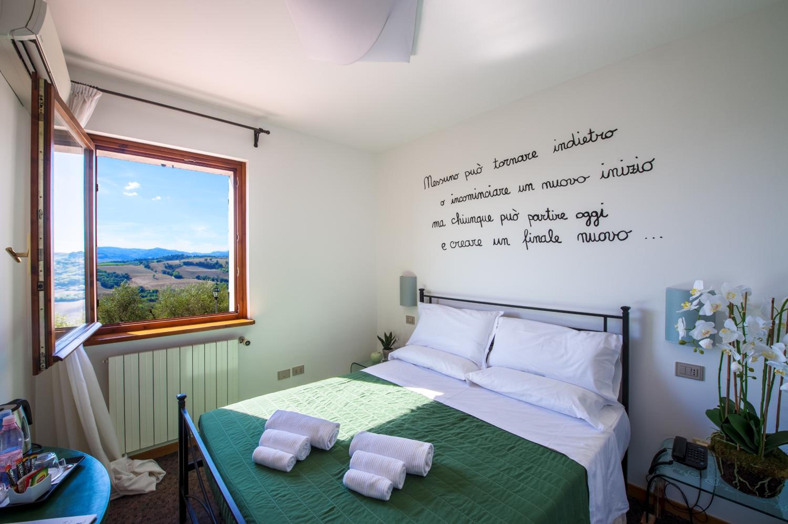Standard Double or Twin Room photo 1