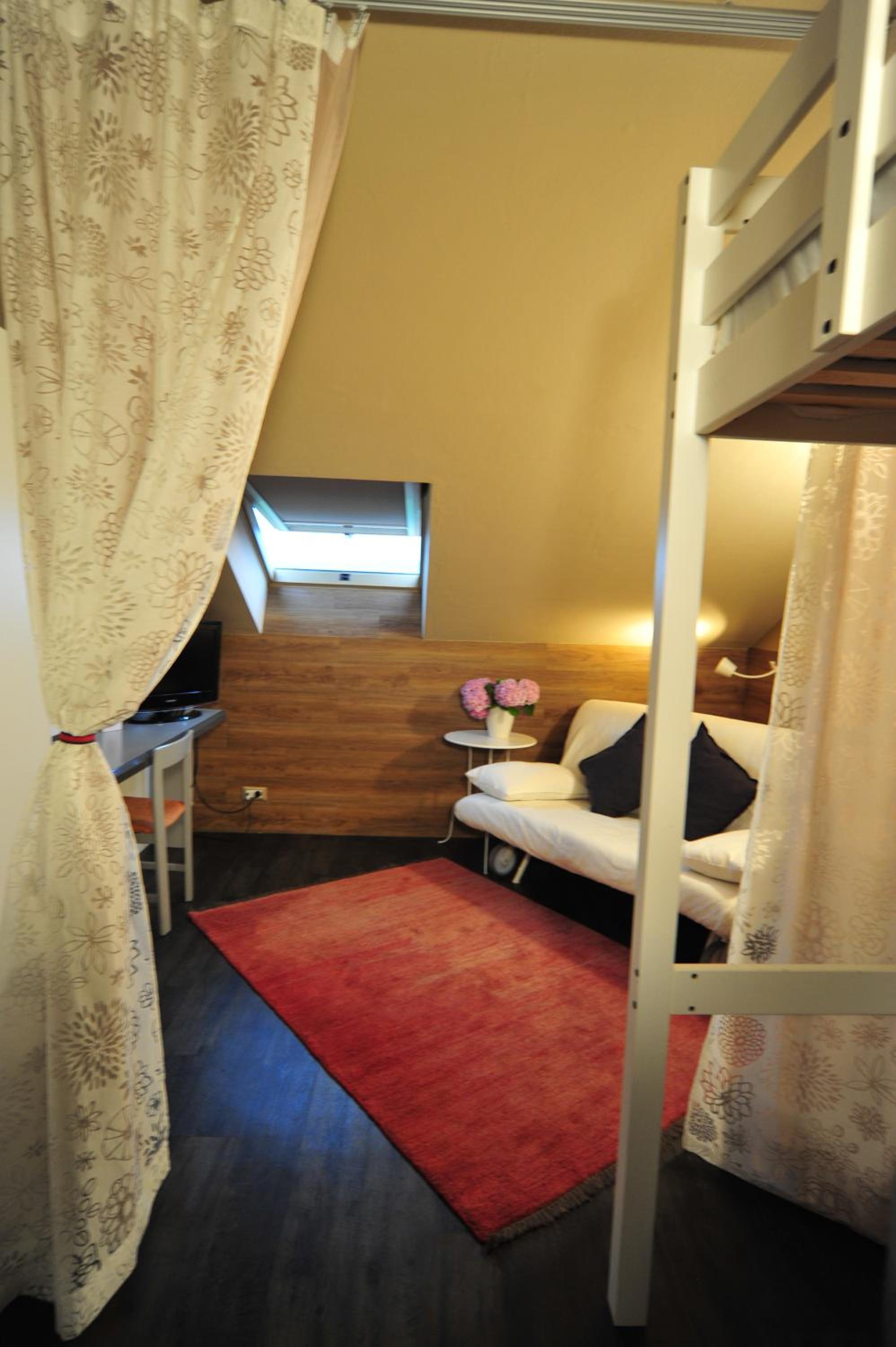 King Studio with Sofa Bed