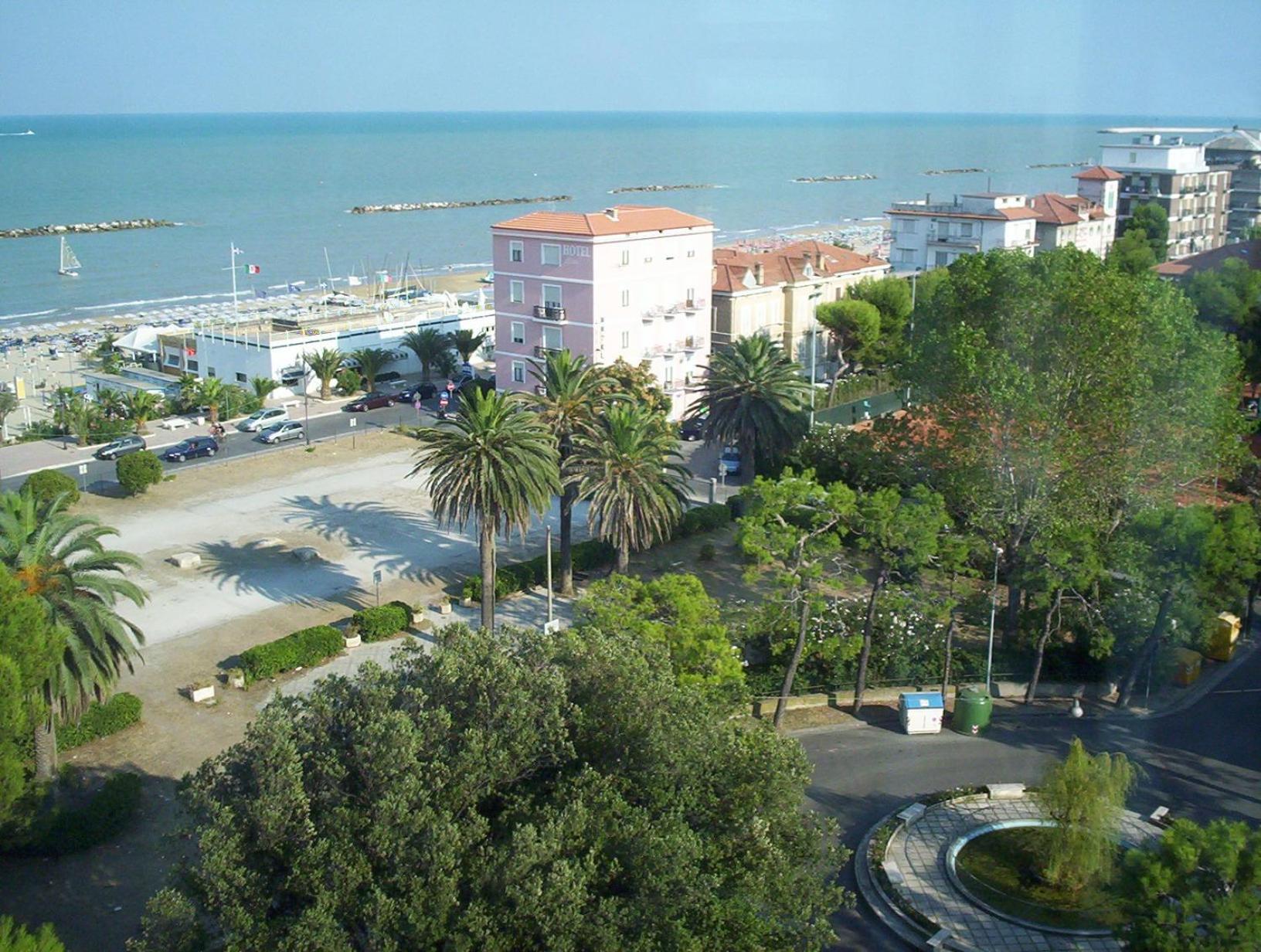 Triple Room with Balcony photo 2