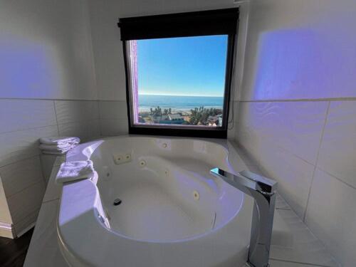 Suite with Spa Bath