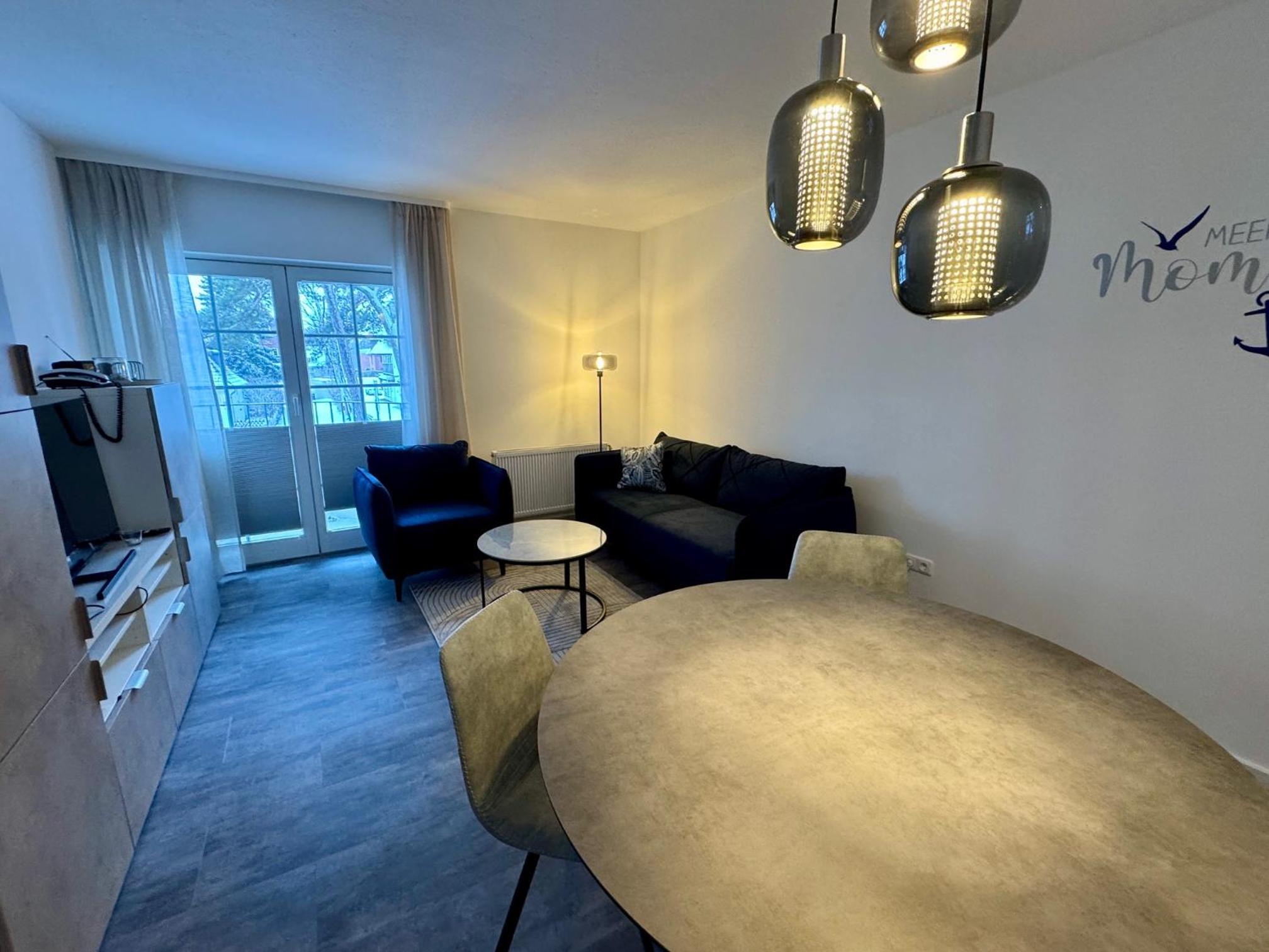 One-Bedroom Apartment with Balcony photo 2