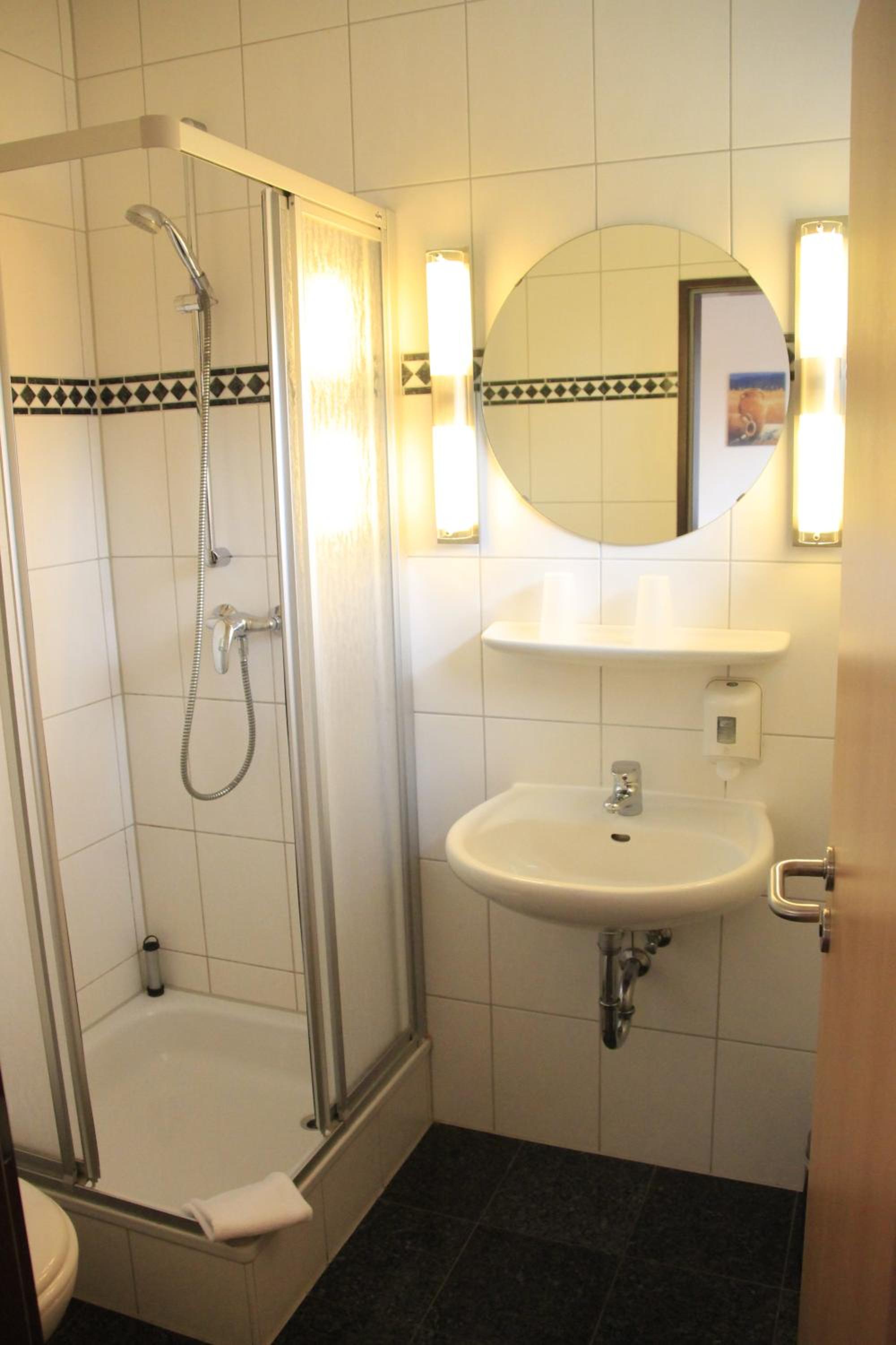 Single Room with Shower photo 3