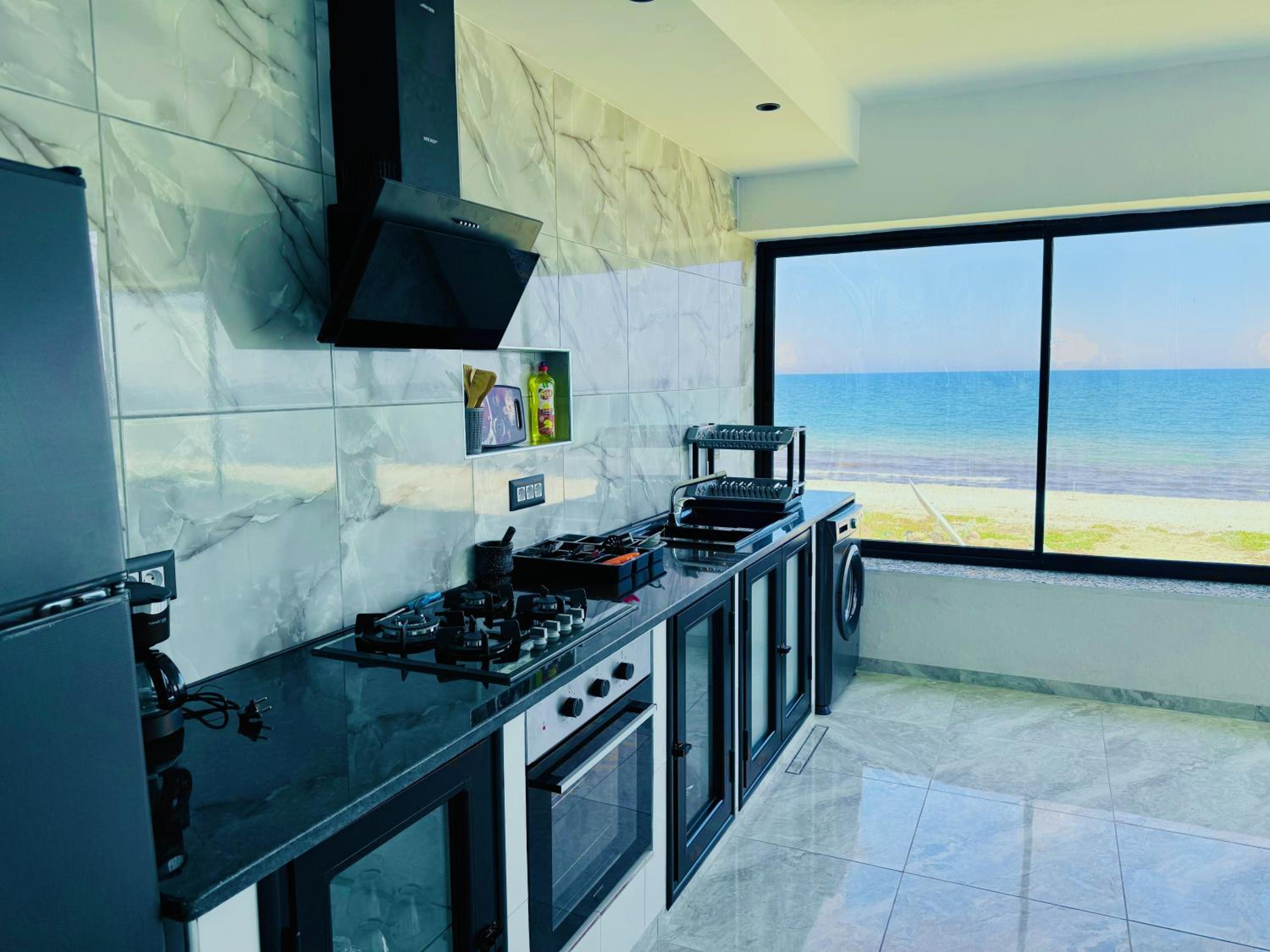 Luxury Beach Front Apartment Direct Beach Access First Floor photo 3