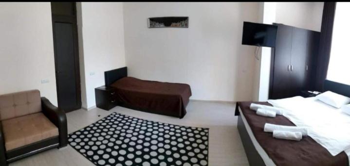 Triple Room with Bath photo 1