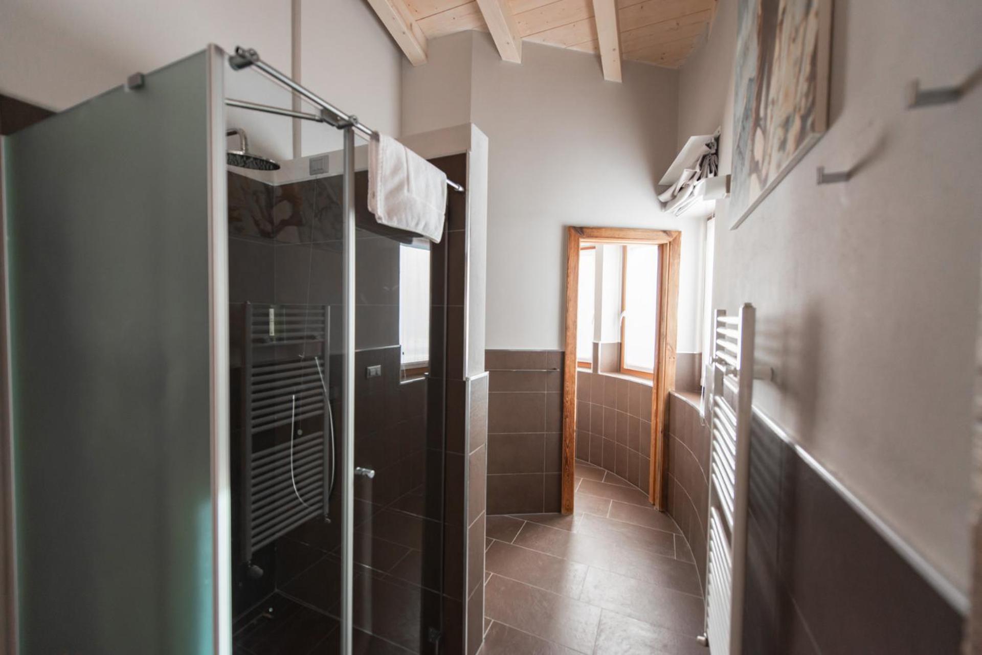 Deluxe Double Room with Balcony photo 2