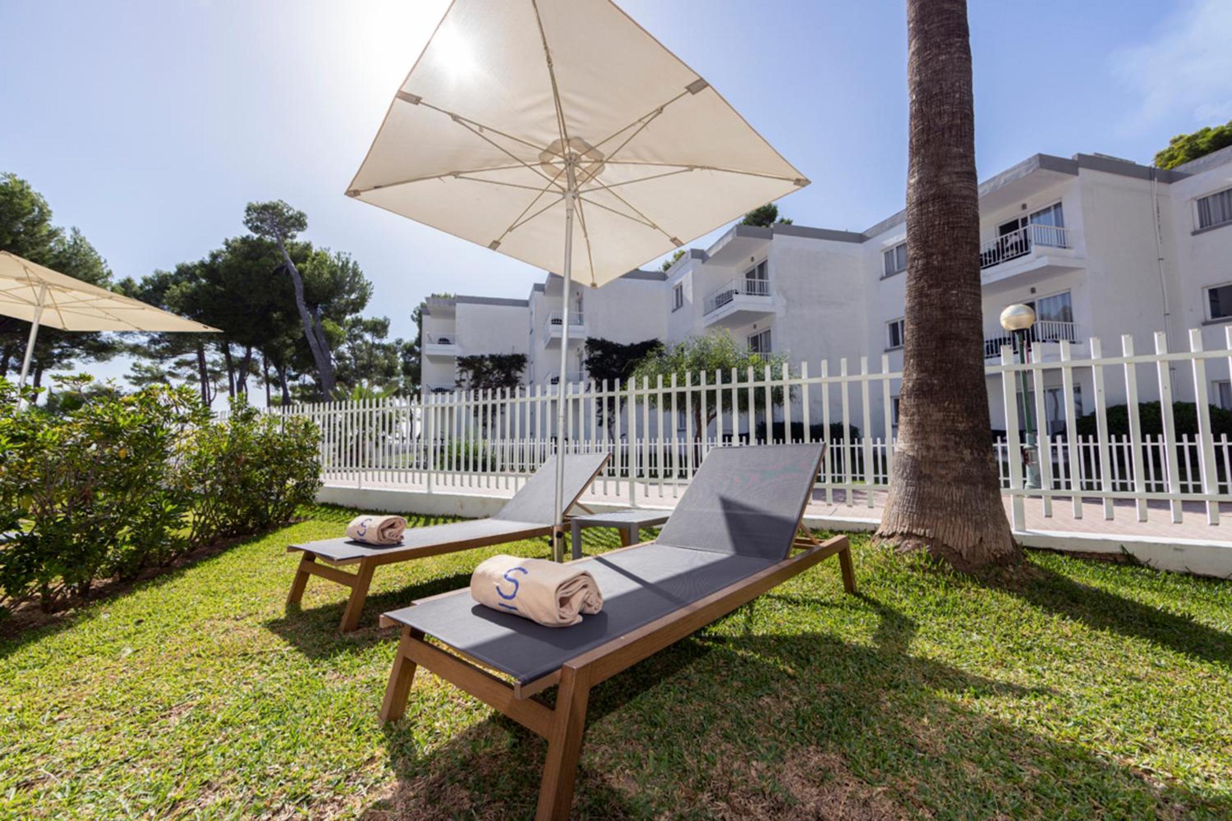 Suite Junior con Vista al Jardín