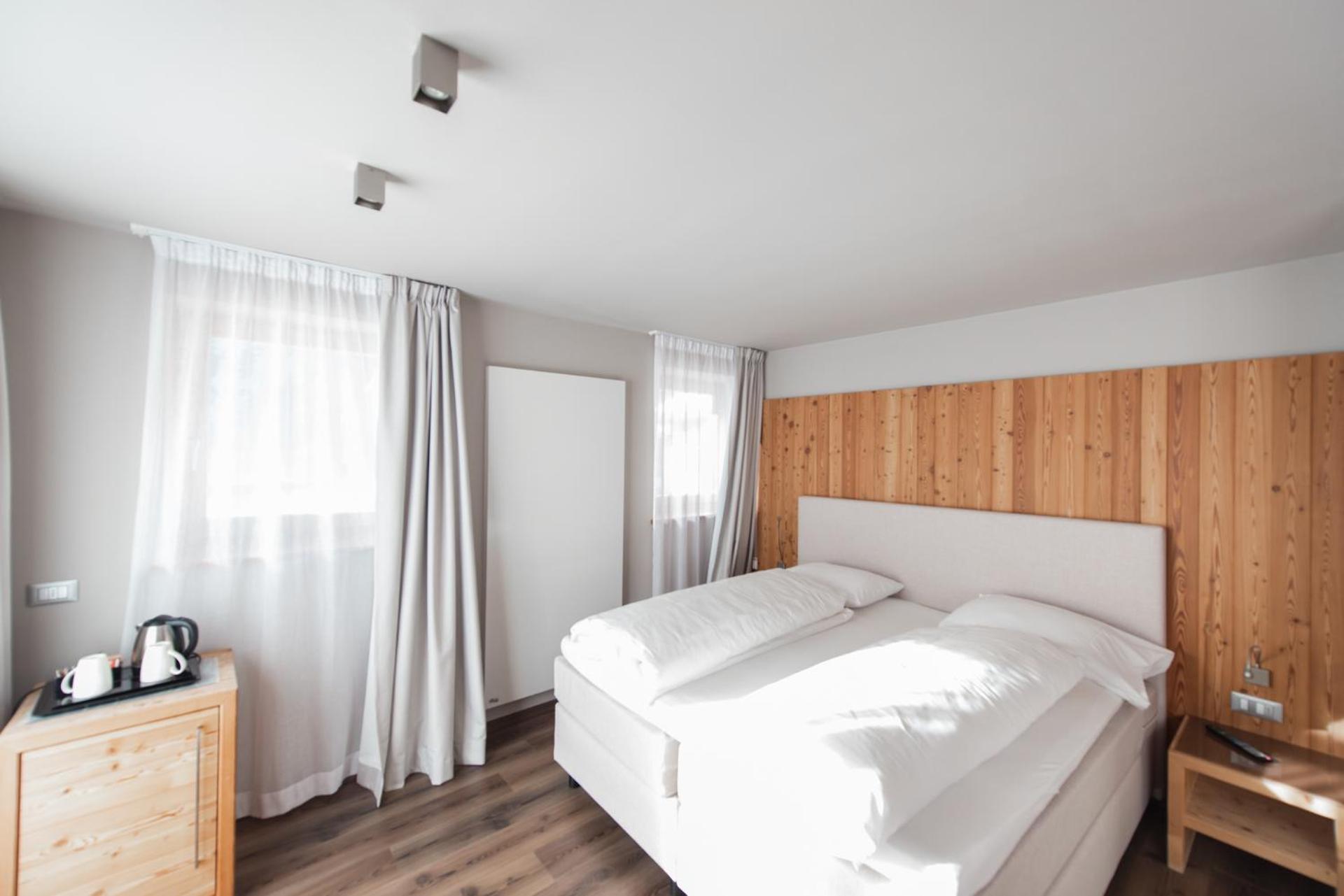 Deluxe Double Room with Balcony photo 2