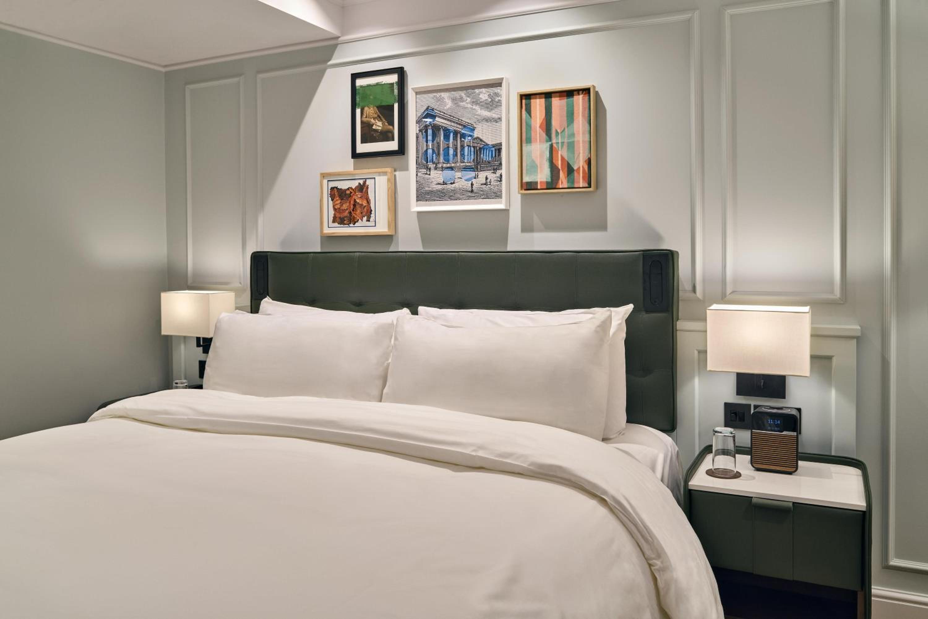 Superior King Room
