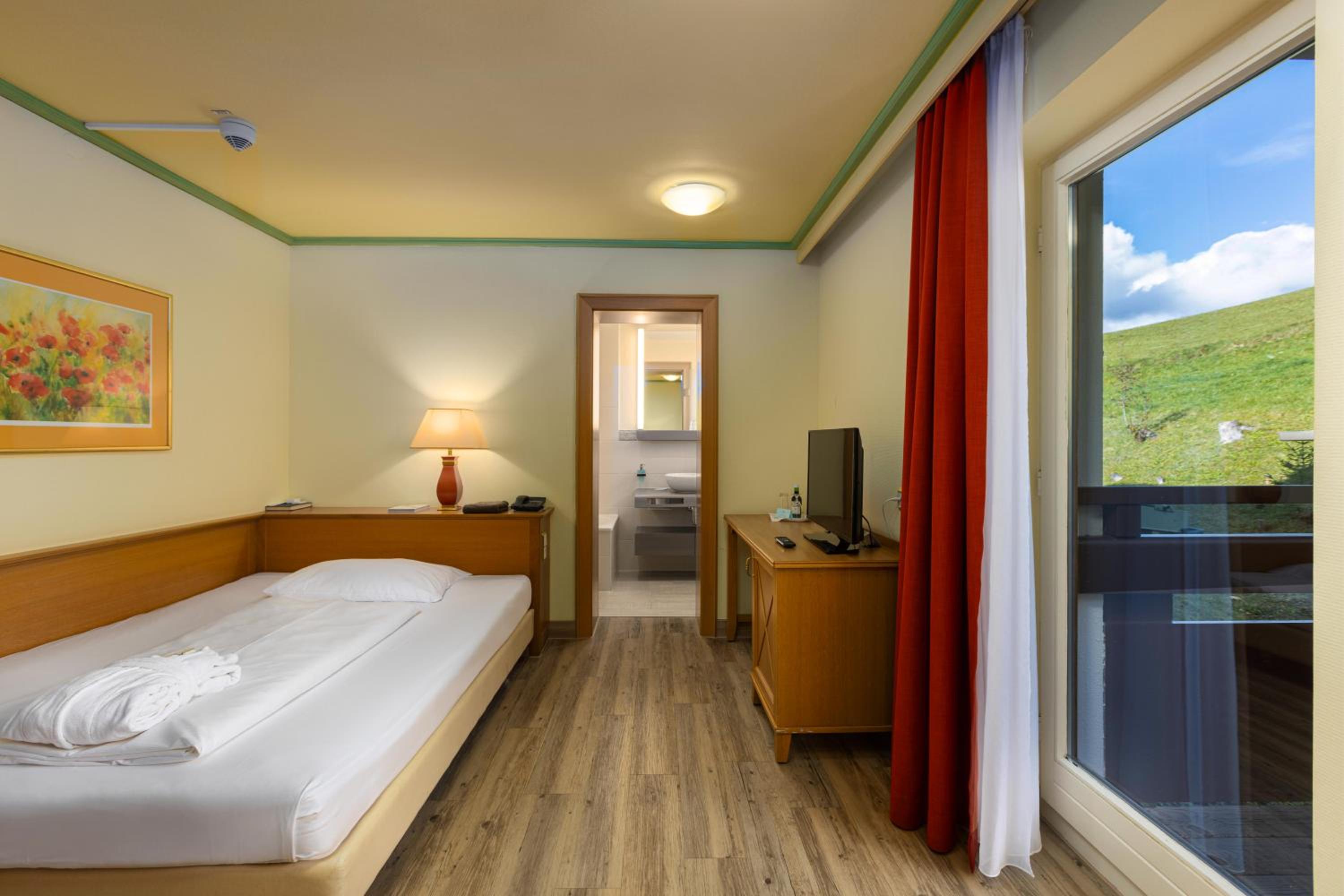 Single Room photo 2
