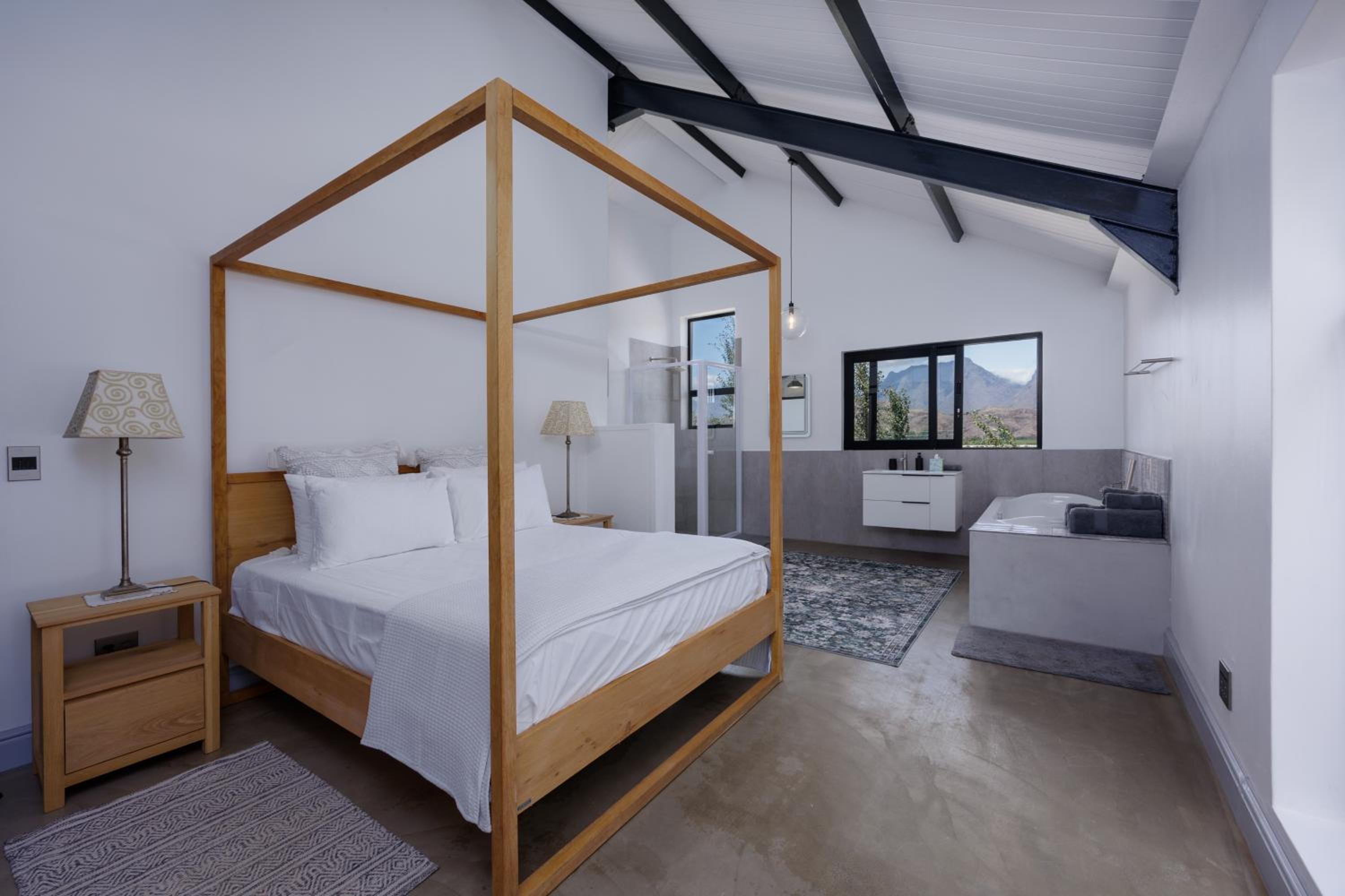 Two-Bedroom House photo 2