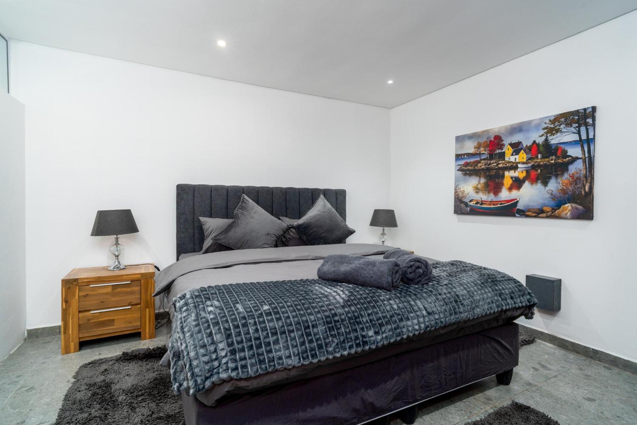 Deluxe Double Room with Shower