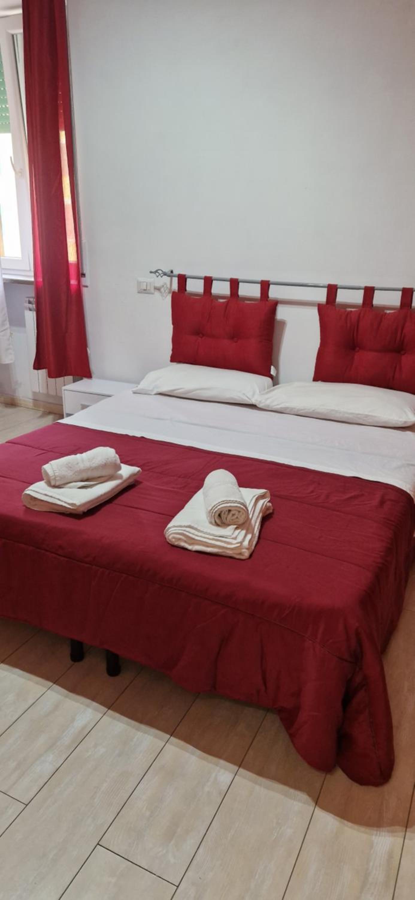 Deluxe Room (2 Adults + 1 Child)