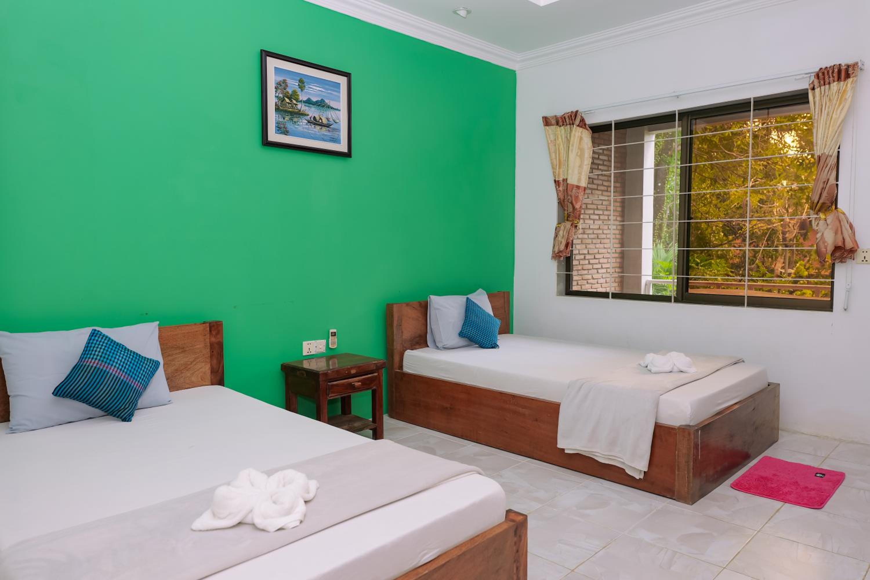Standard Twin Room