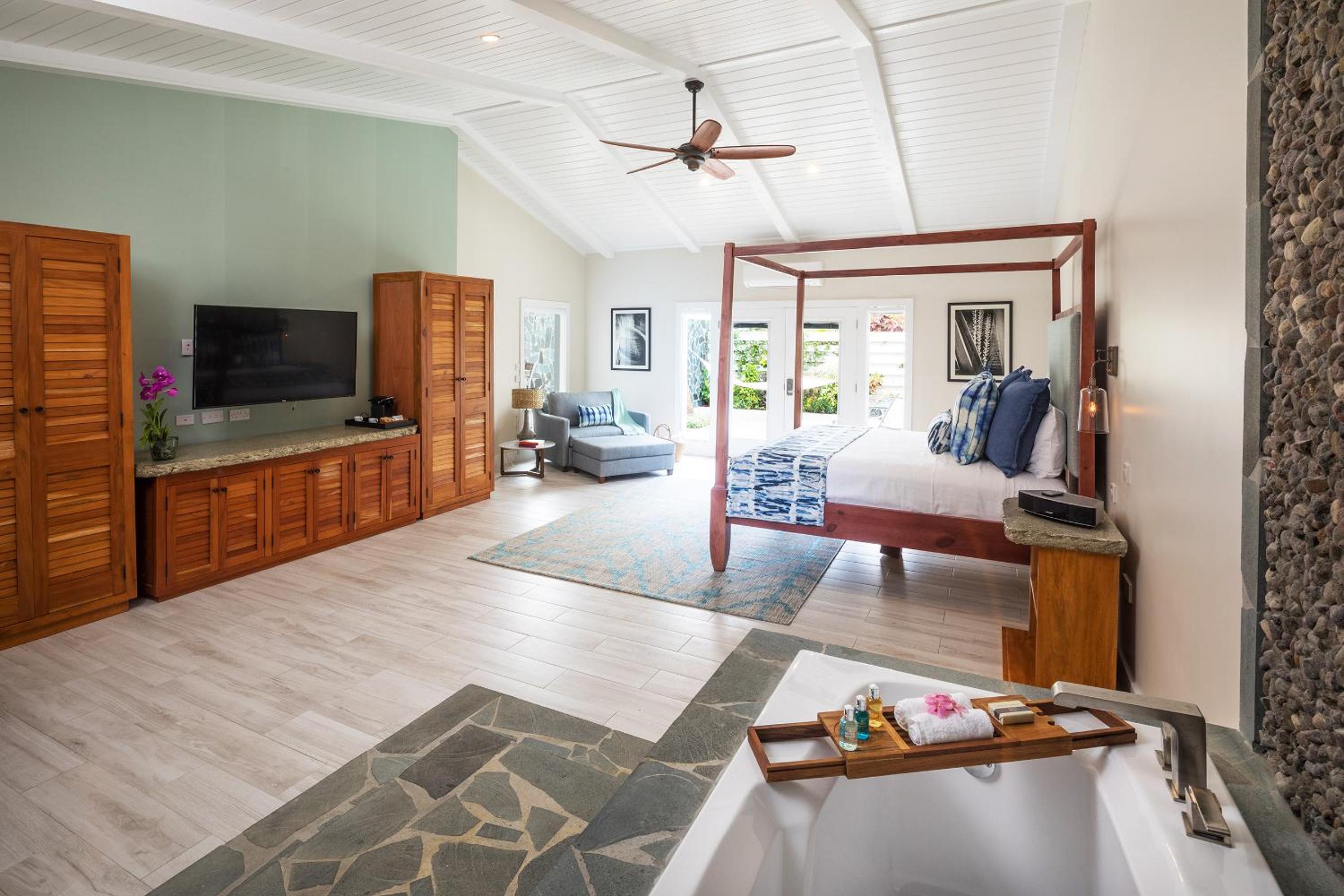 Plunge Pool Butler Suite photo 3