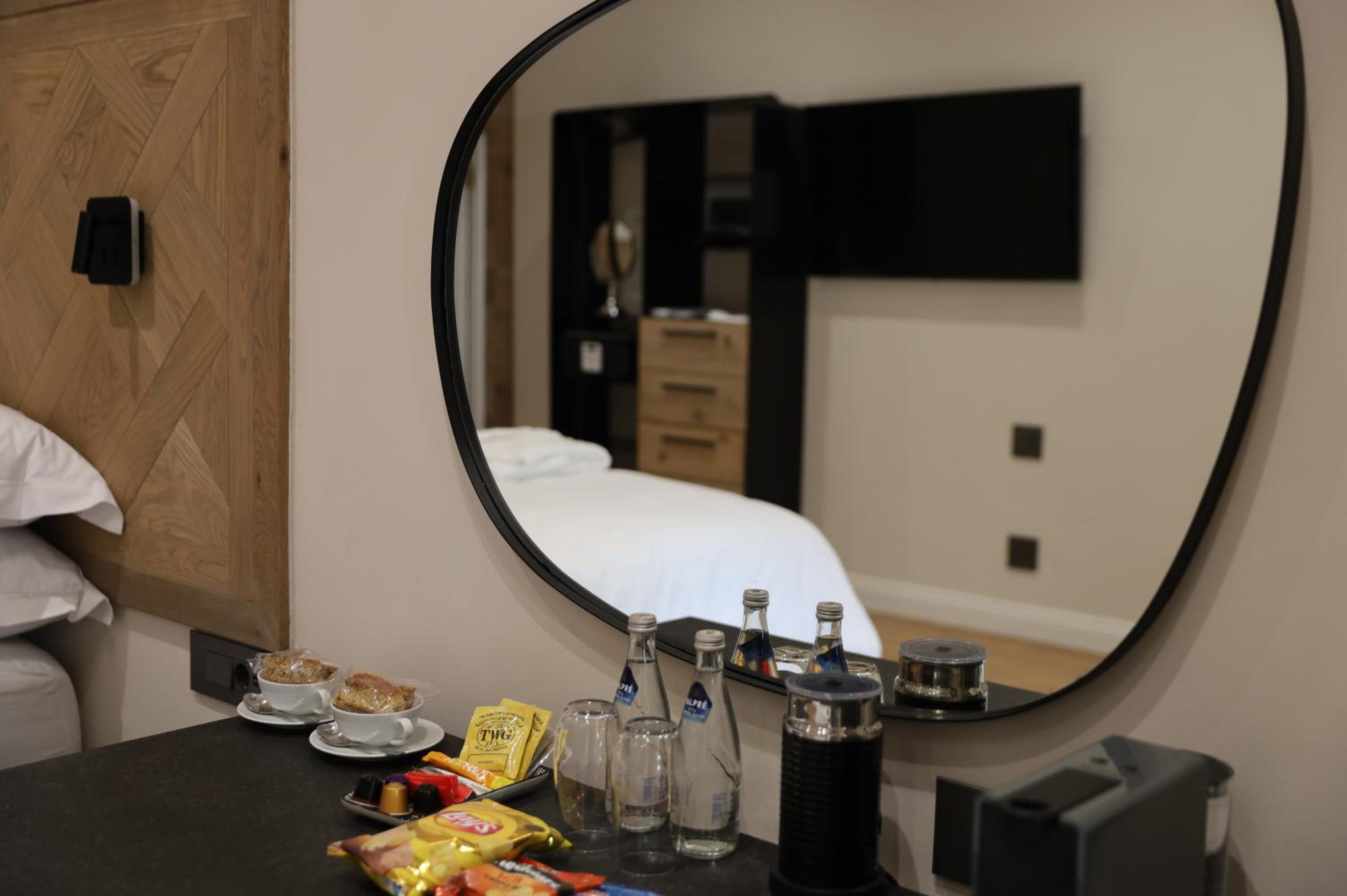 Modern Suite 12 "Petit Verdot" photo 3