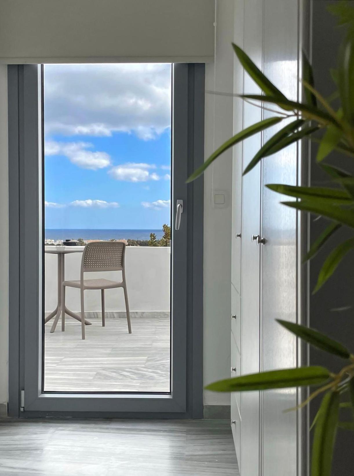 Deluxe Double Room with Balcony and Sea View photo 1
