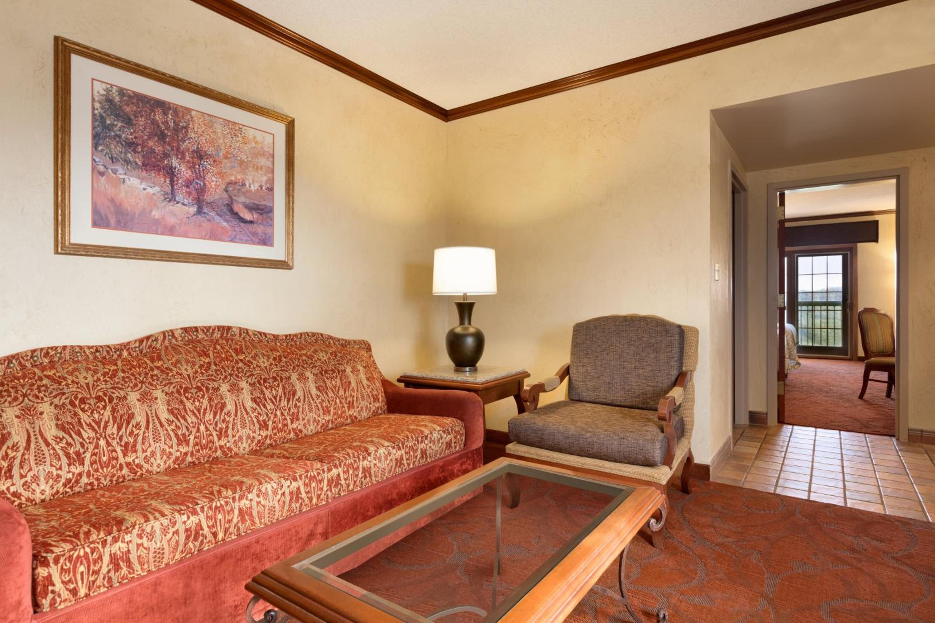 Suite with Lake View - Photo 6