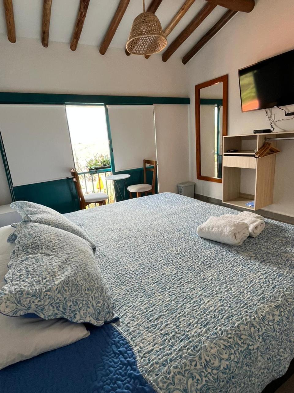 Deluxe Double Room with Balcony photo 2