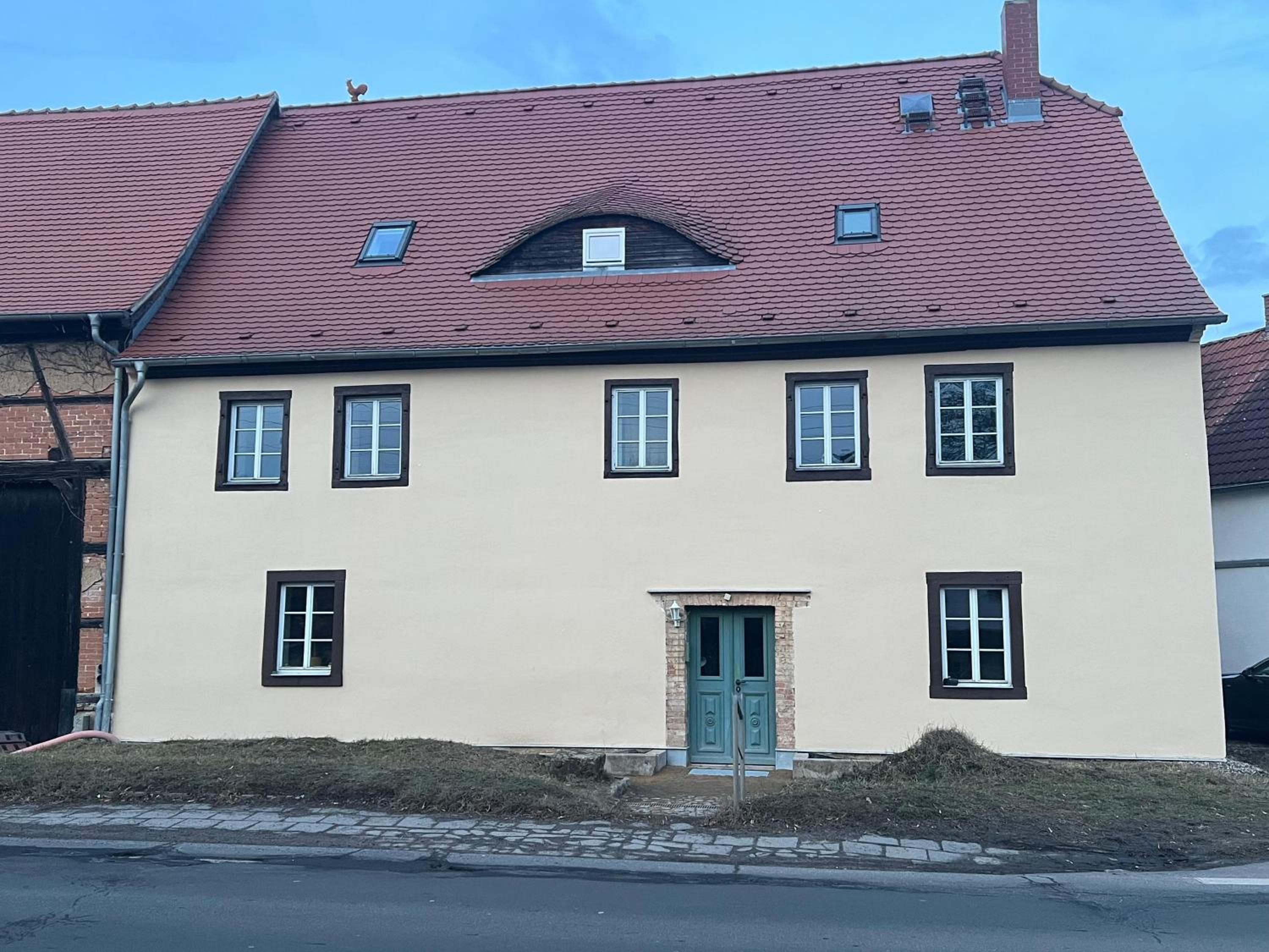 Seven-Bedroom House photo 1