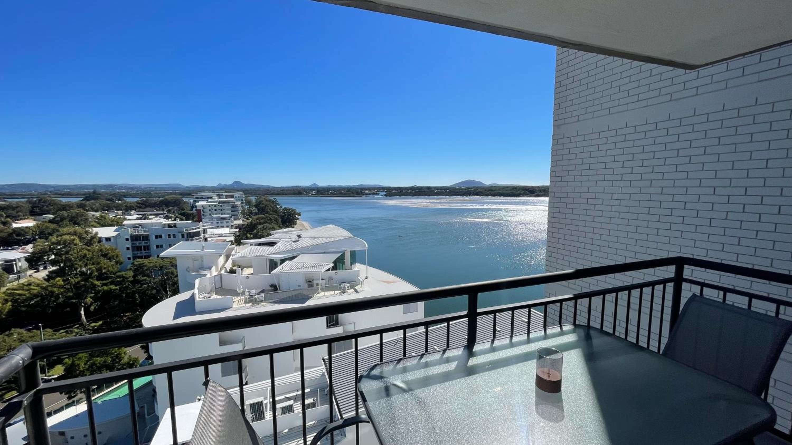 Two-Bedroom Apartment with Mountain View