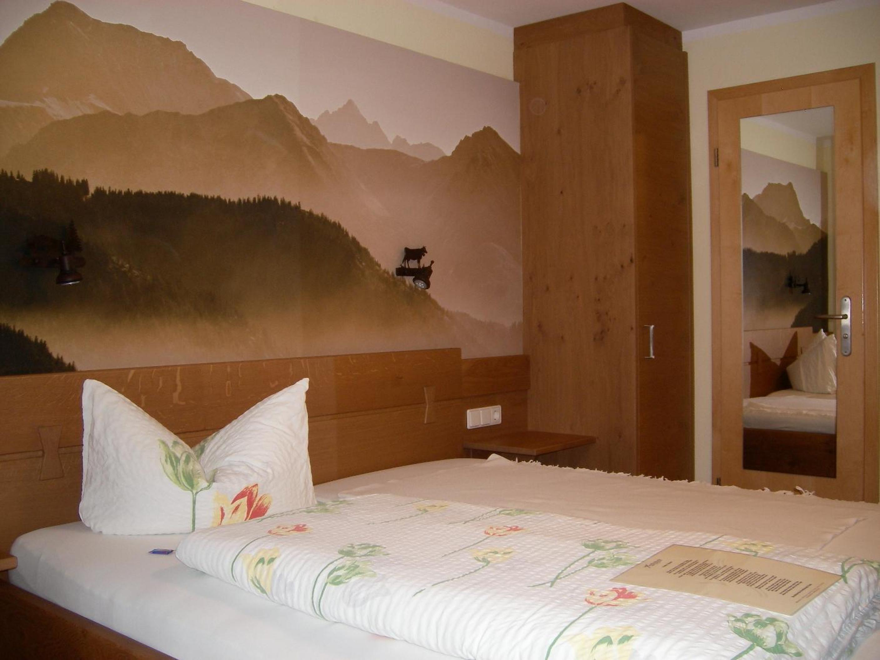 Superior Single Room with Balcony or Terrace photo 3