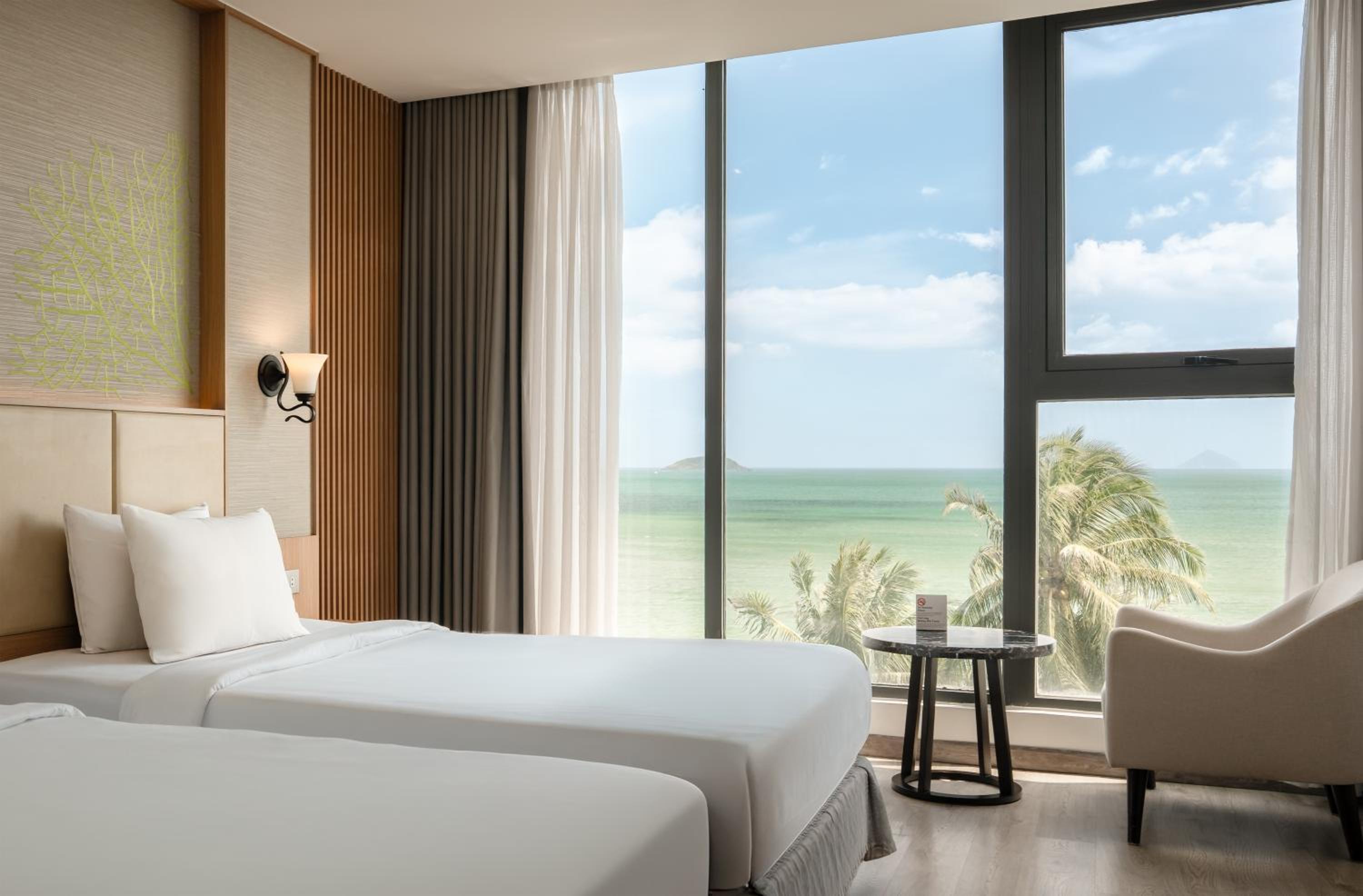 Superior Twin Room with Sea View - Photo 1
