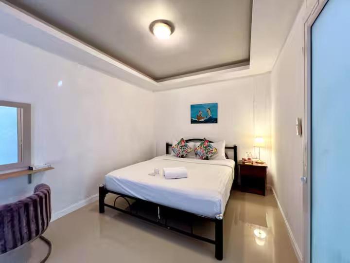 King Suite with Balcony photo 2