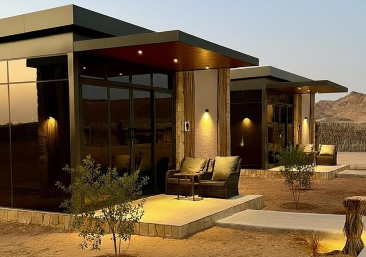 Superior Family Room - Photo 2