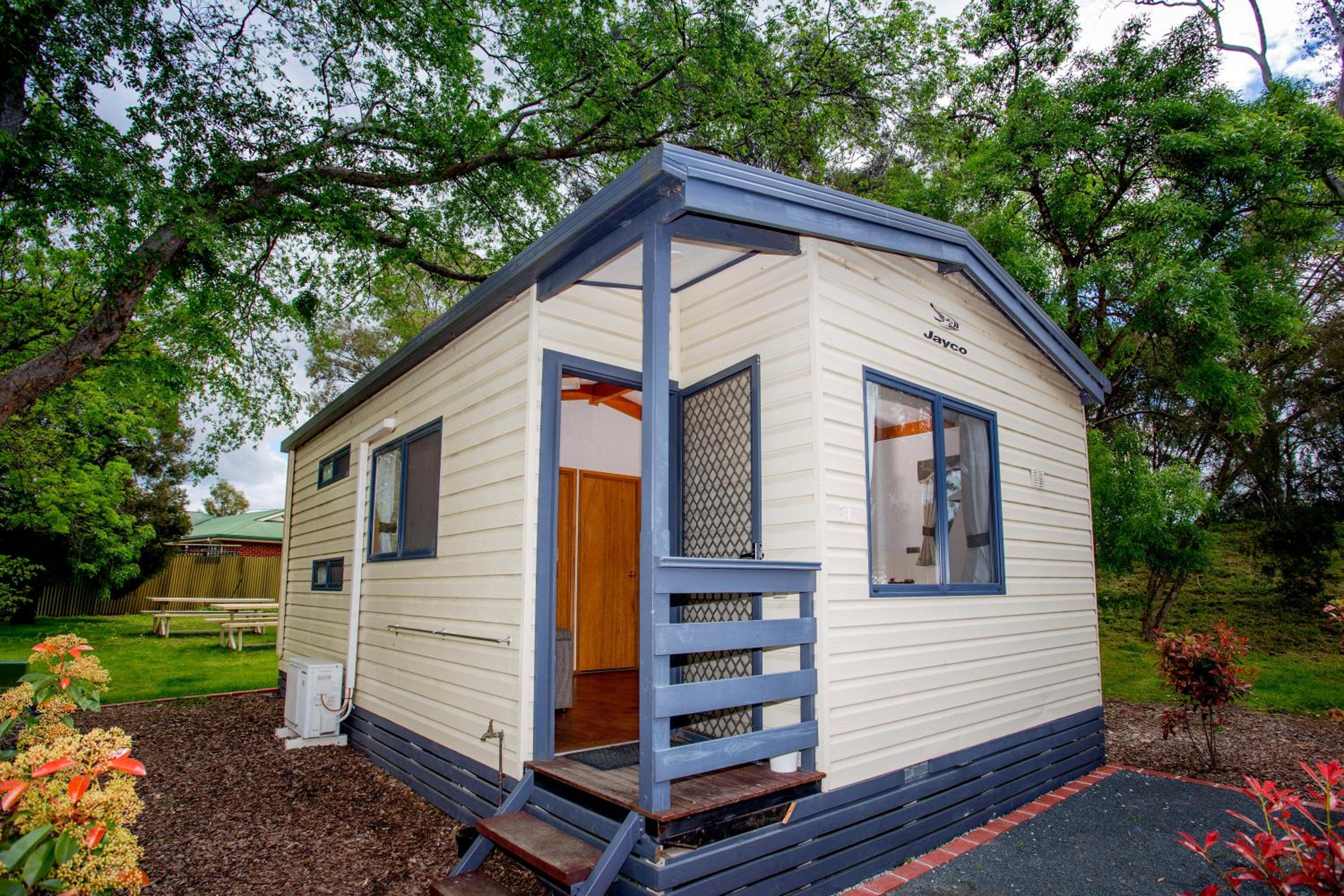 Standard Two-Bedroom Cabin A photo 3