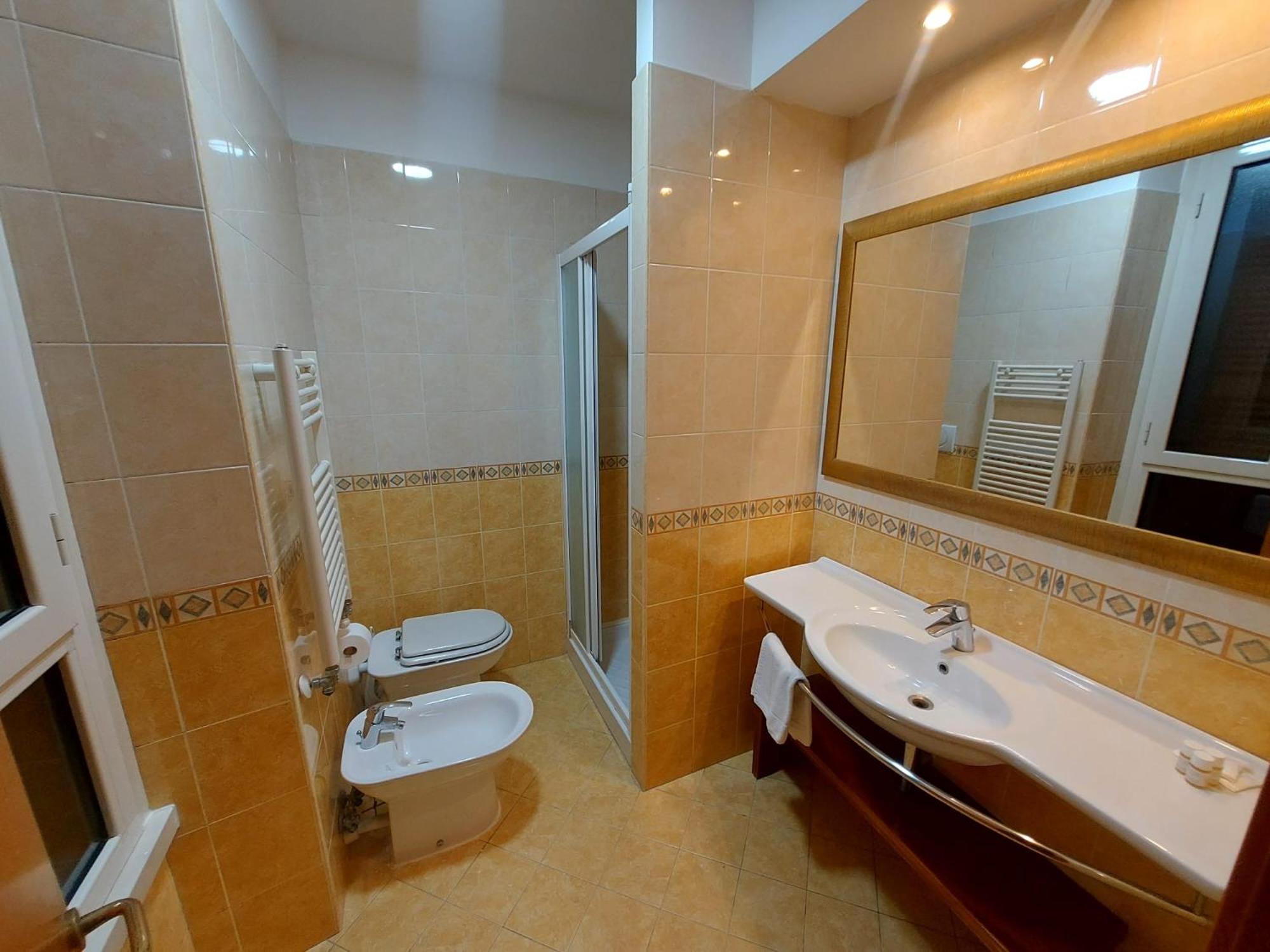 Luxury Triple Room