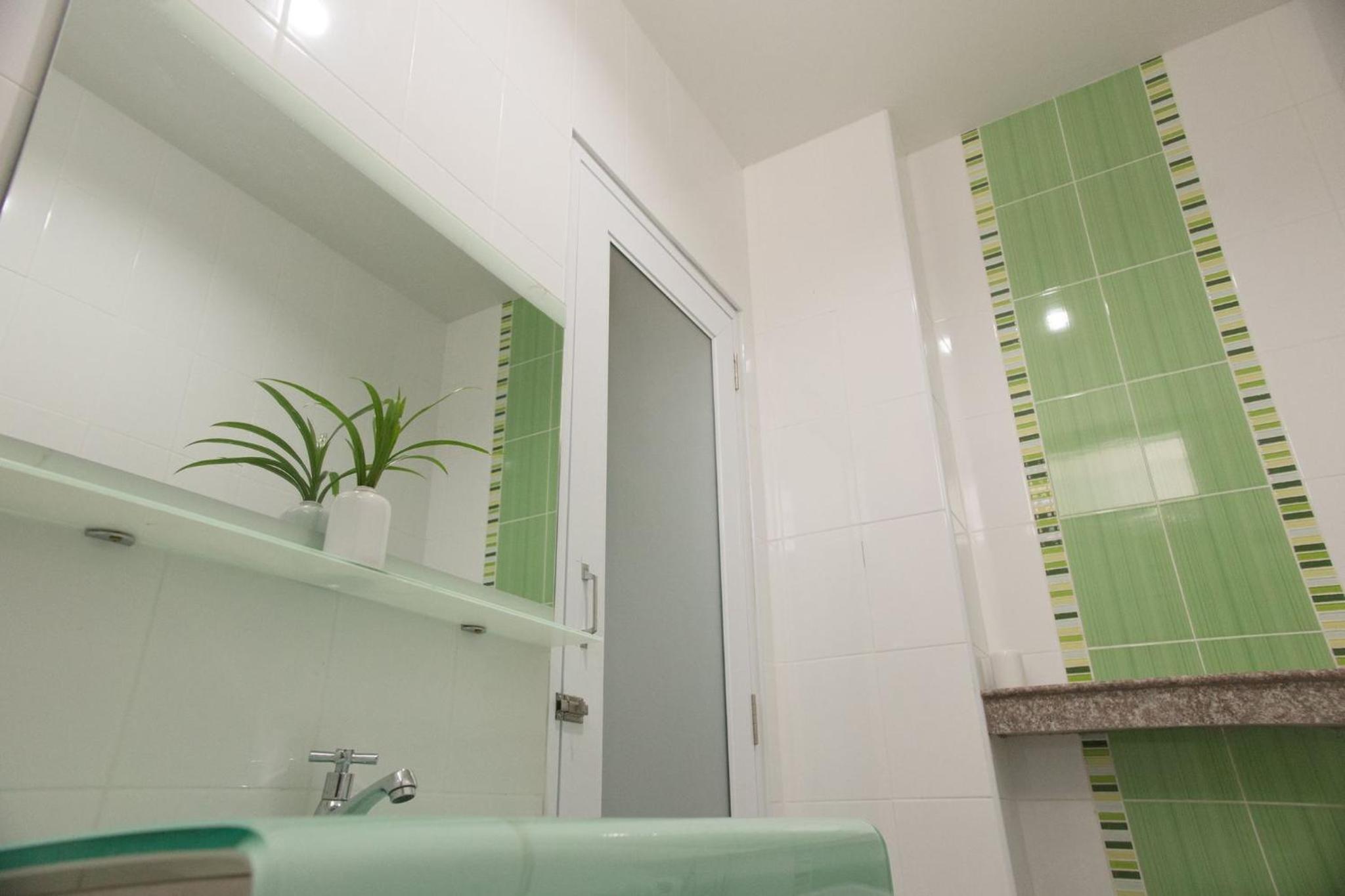 Deluxe Twin Room - Photo 11