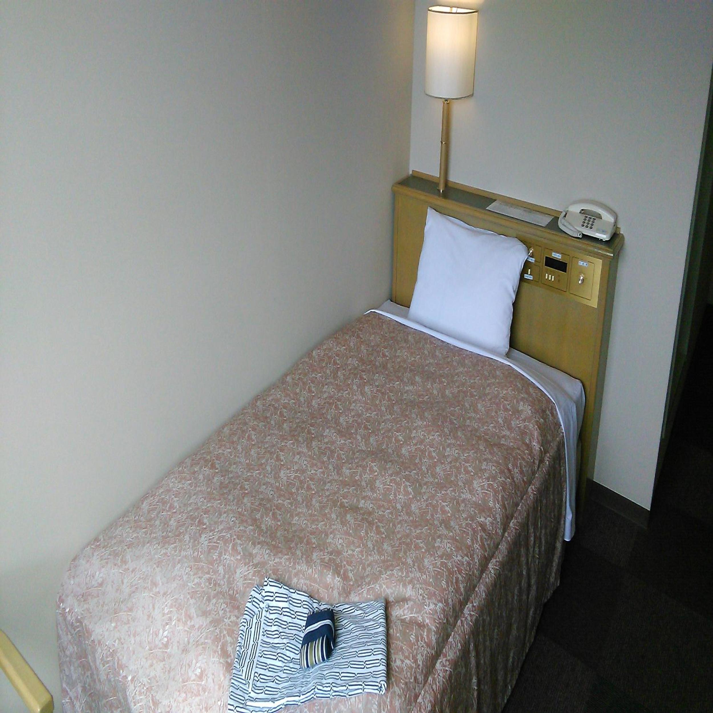 Single Room - Non-Smoking
