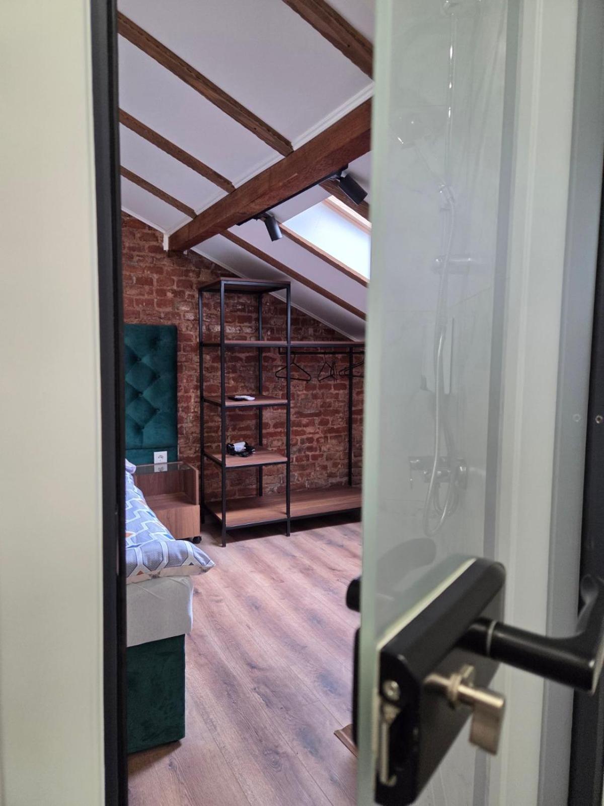 Double or Twin Room with Balcony photo 2