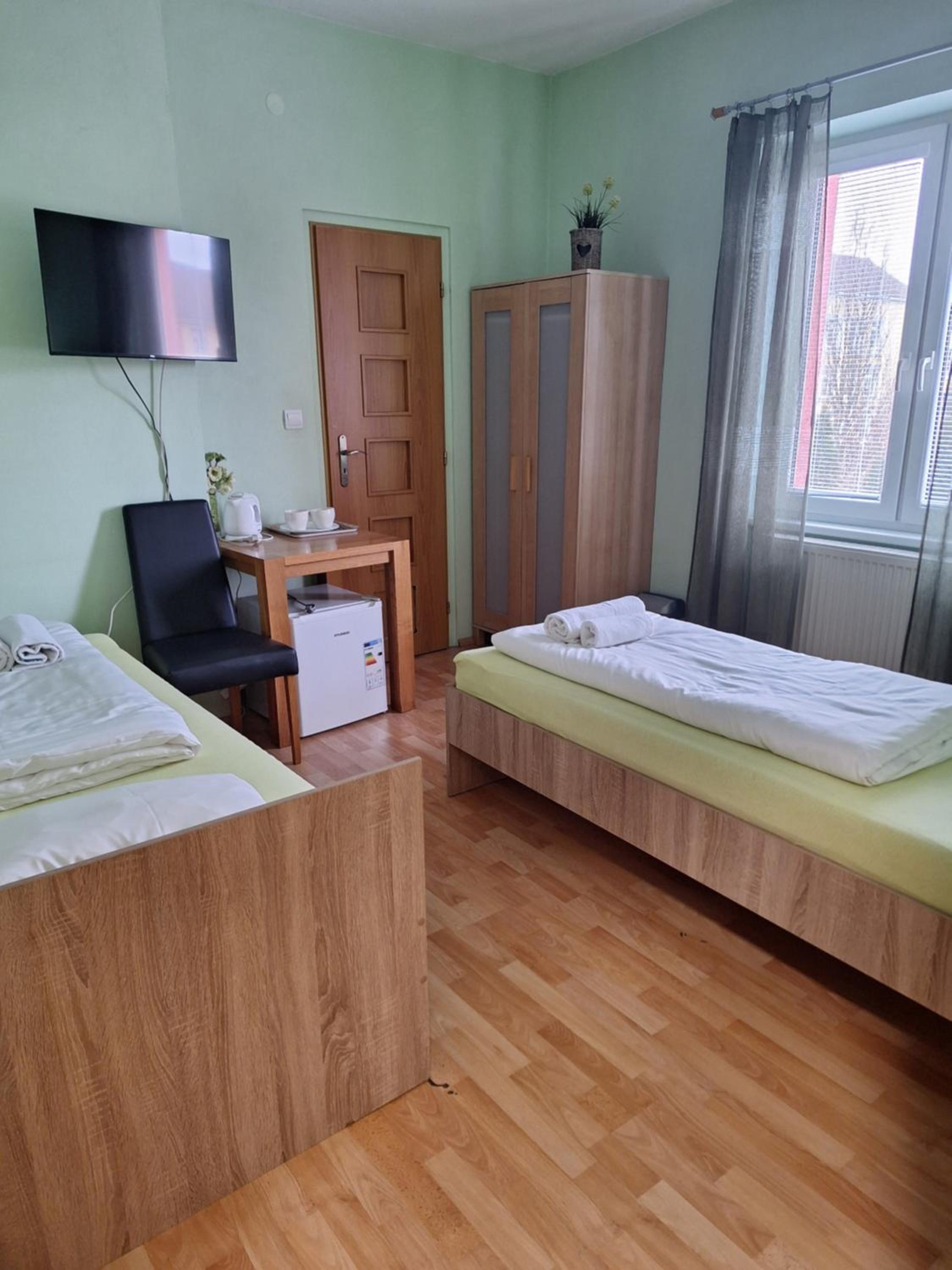 Standard Twin Room with Garden View photo 2