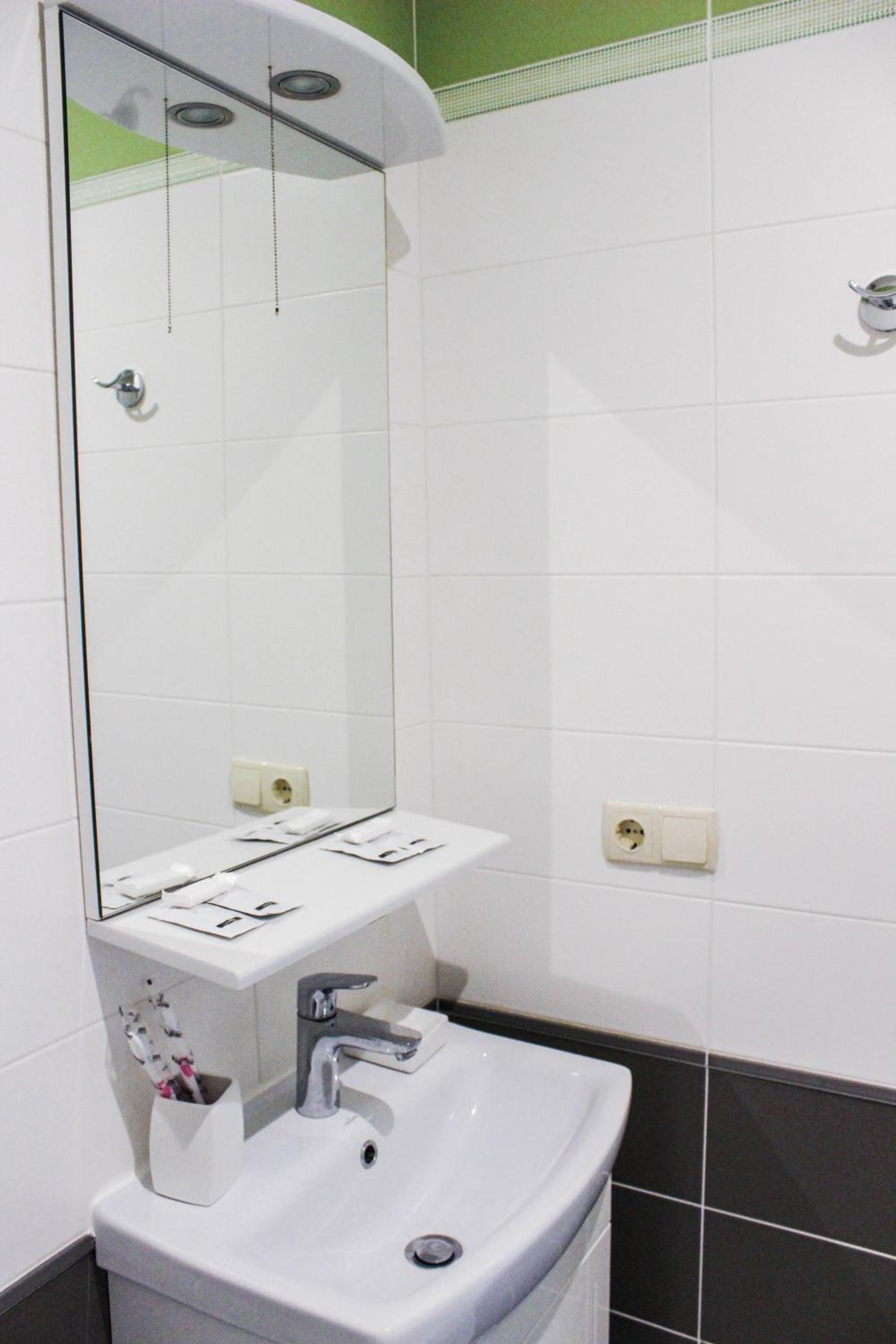 Economy Double Room - Basement Floor photo 3