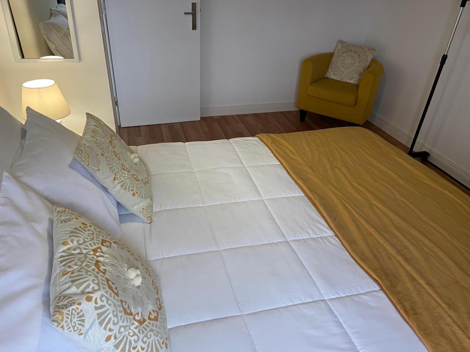 Two-Bedroom House - Photo 16