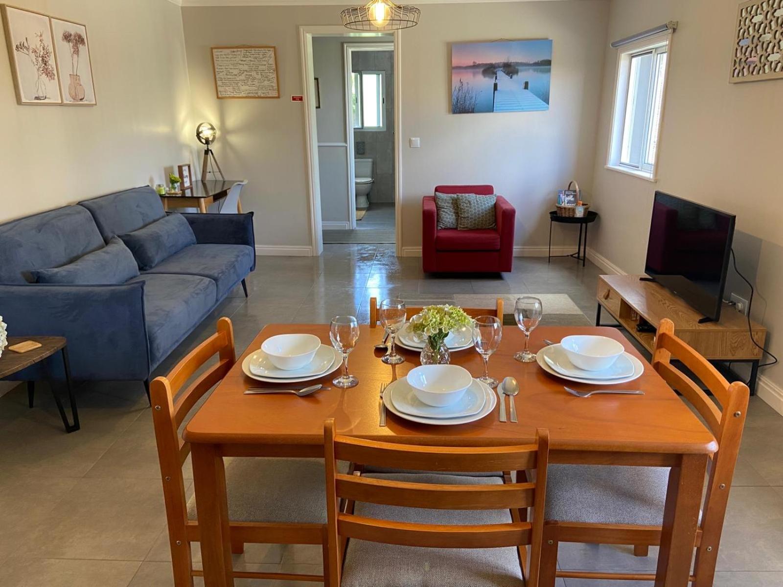 Two-Bedroom House - Photo 10