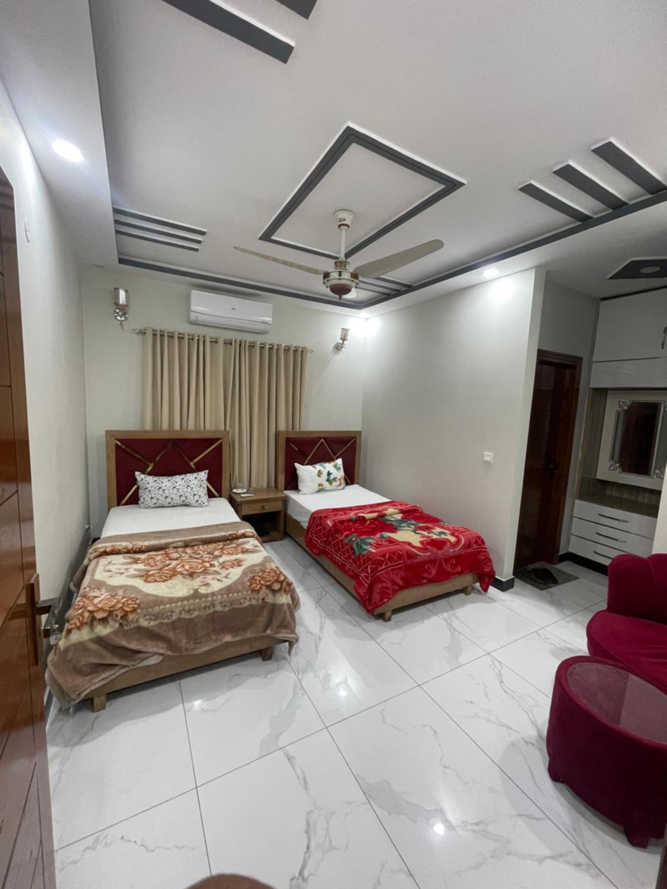 Budget Double Room - Photo 3